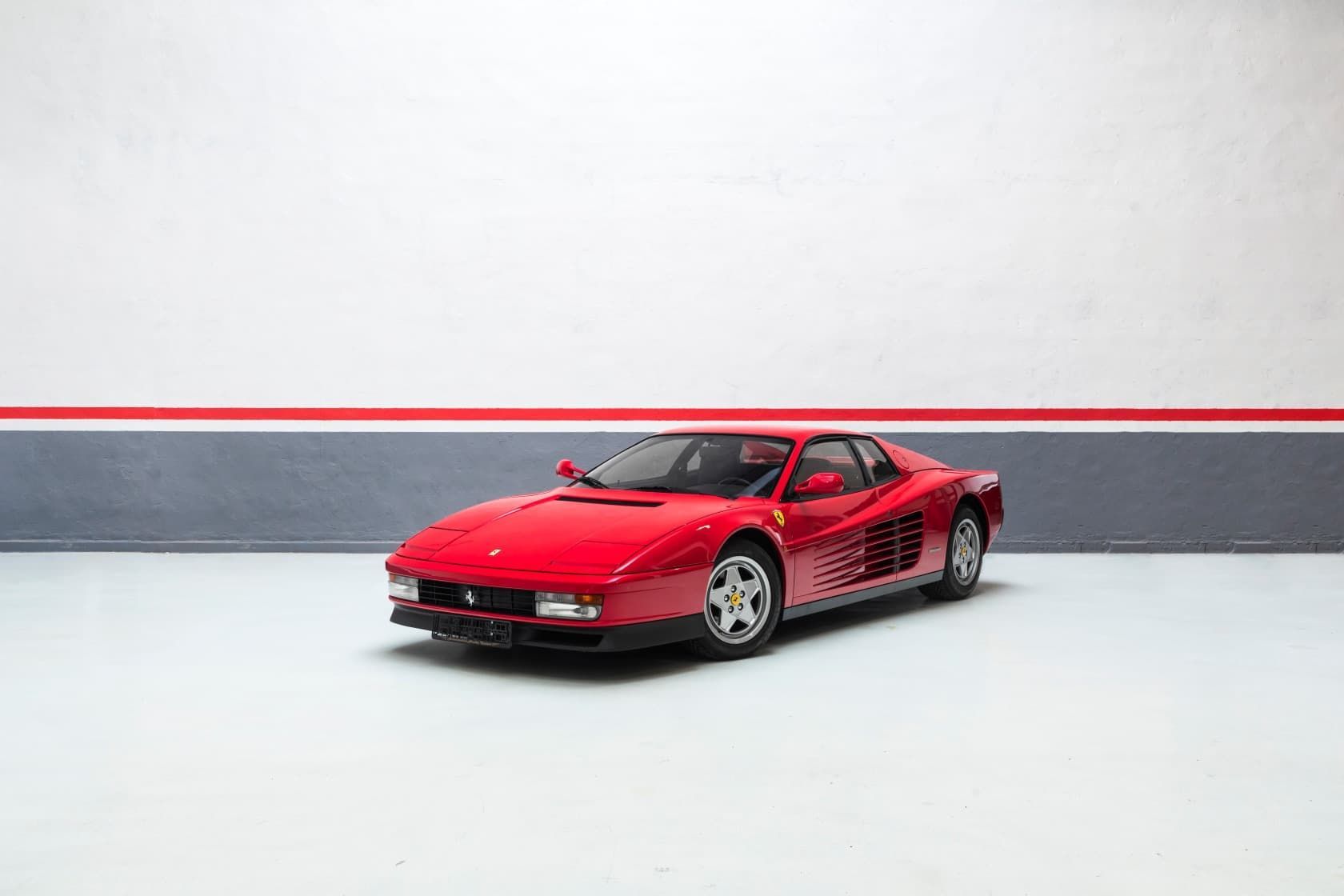 19 Ferrari Testarossa