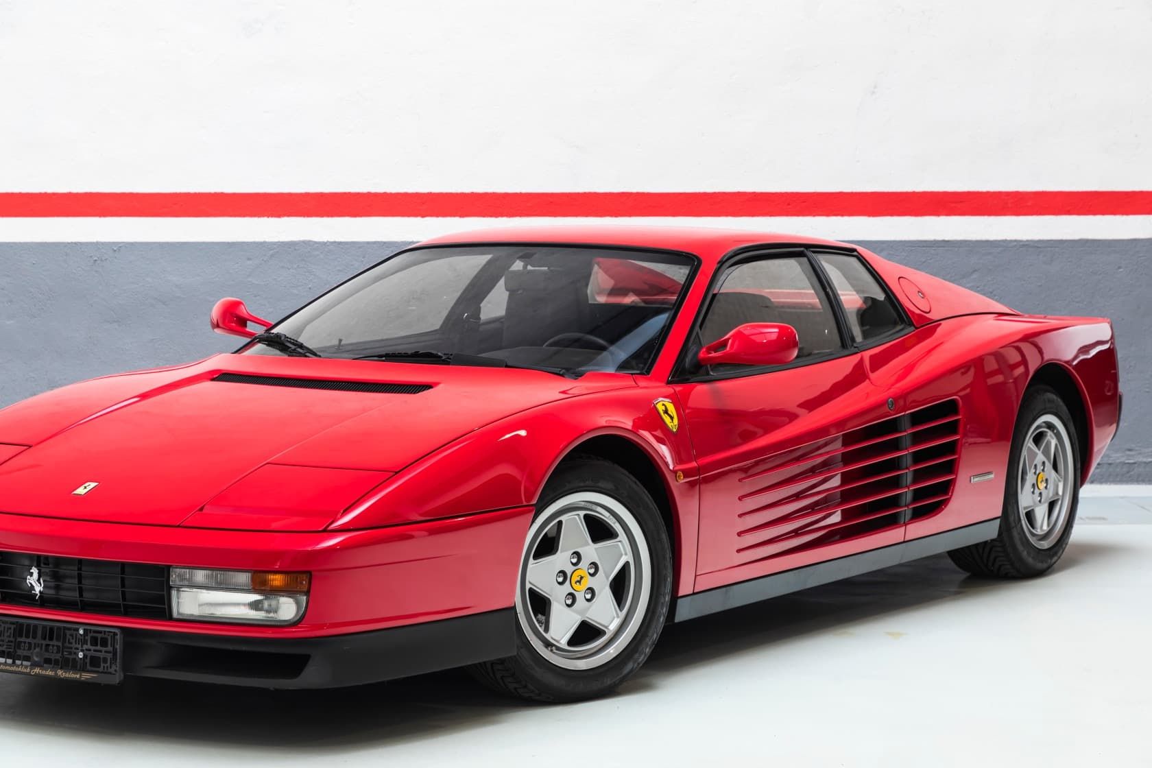 19 Ferrari Testarossa
