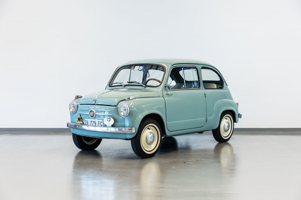 0-fiat-600-37-.jpg