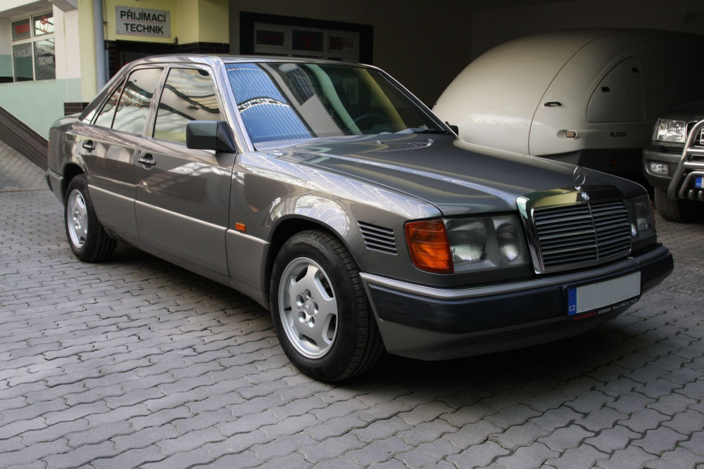 Mercedes Benz W124 Diesel 1990 Mercedes-Benz 250 D Turbo (W124)