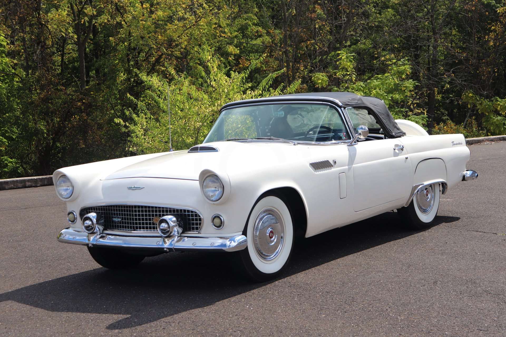 0-1956-ford-thunderbird-9-.jpg