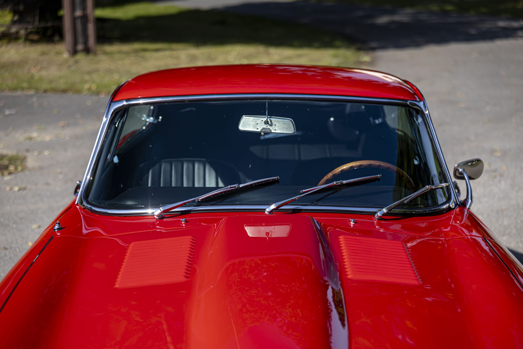 0-2500x0-storage-uploads-media-car-1417-jaguar-e-type-red-4-2-10-0ucd-.jpg