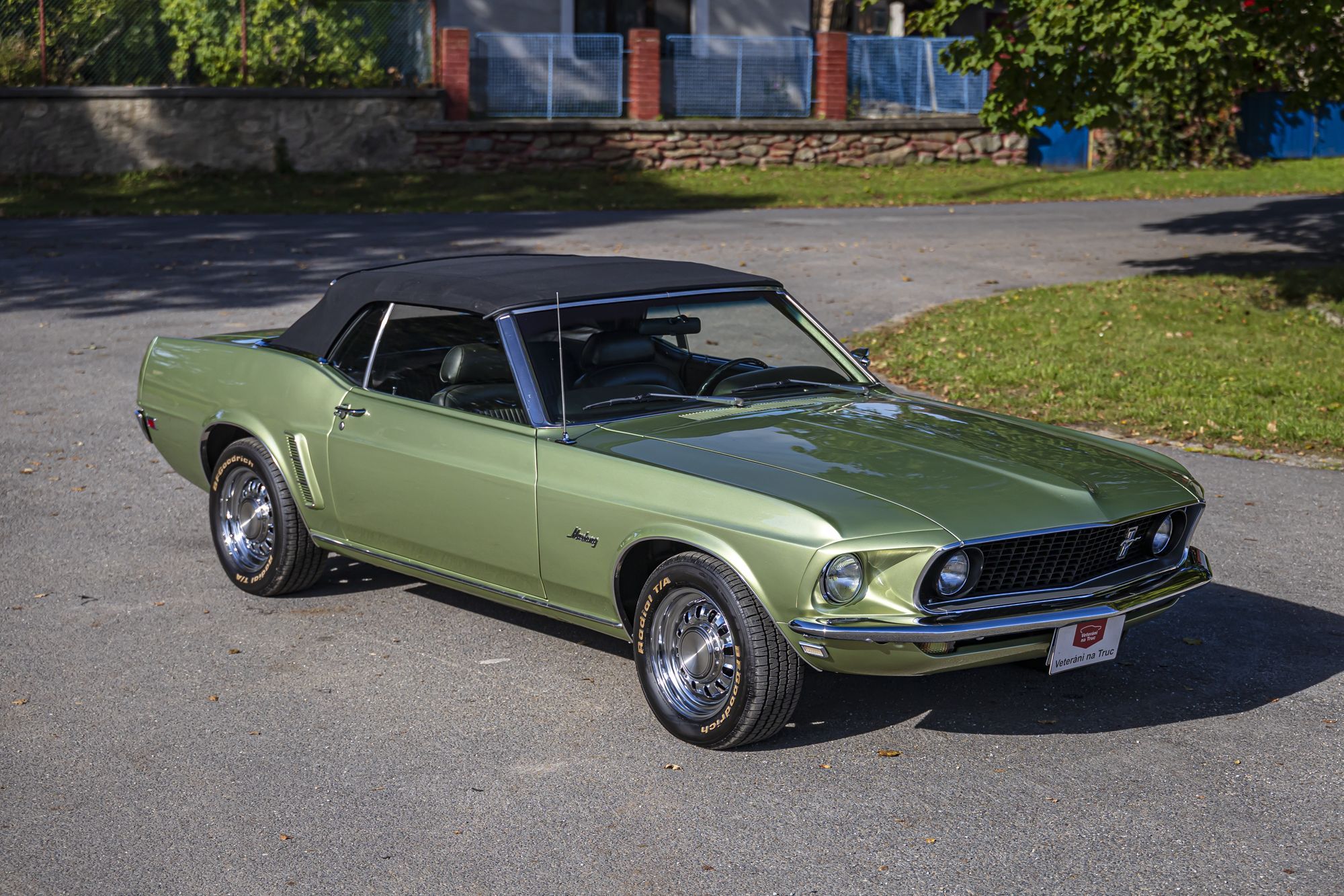 0-2500x0-storage-uploads-media-car-1418-ford-mustang-convertible-69-green-1-wqrk-.jpg
