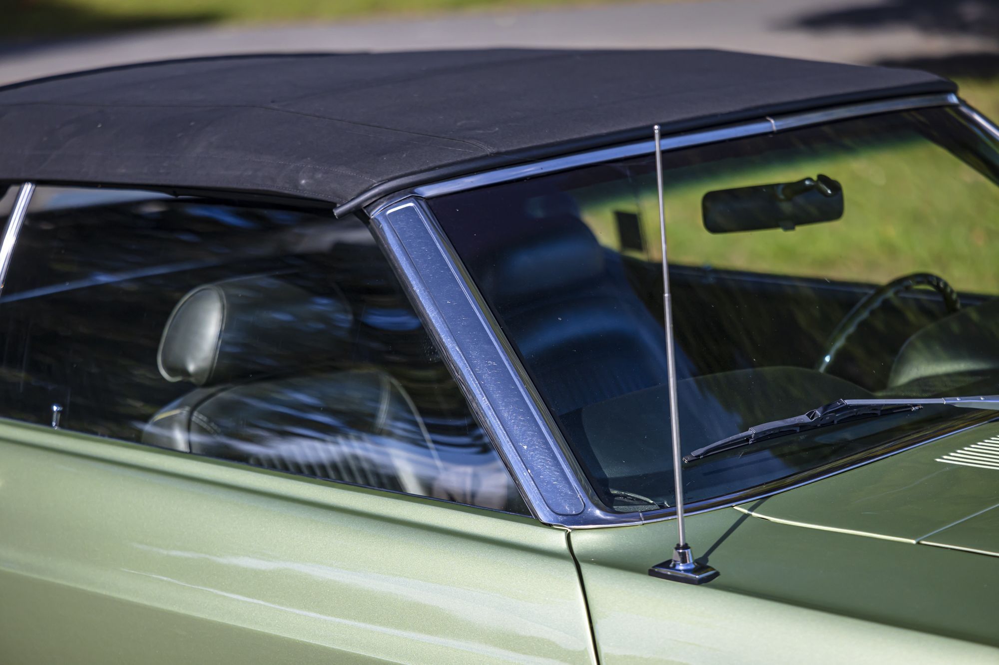 0-2500x0-storage-uploads-media-car-1418-ford-mustang-convertible-69-green-53-dkmf-.jpg