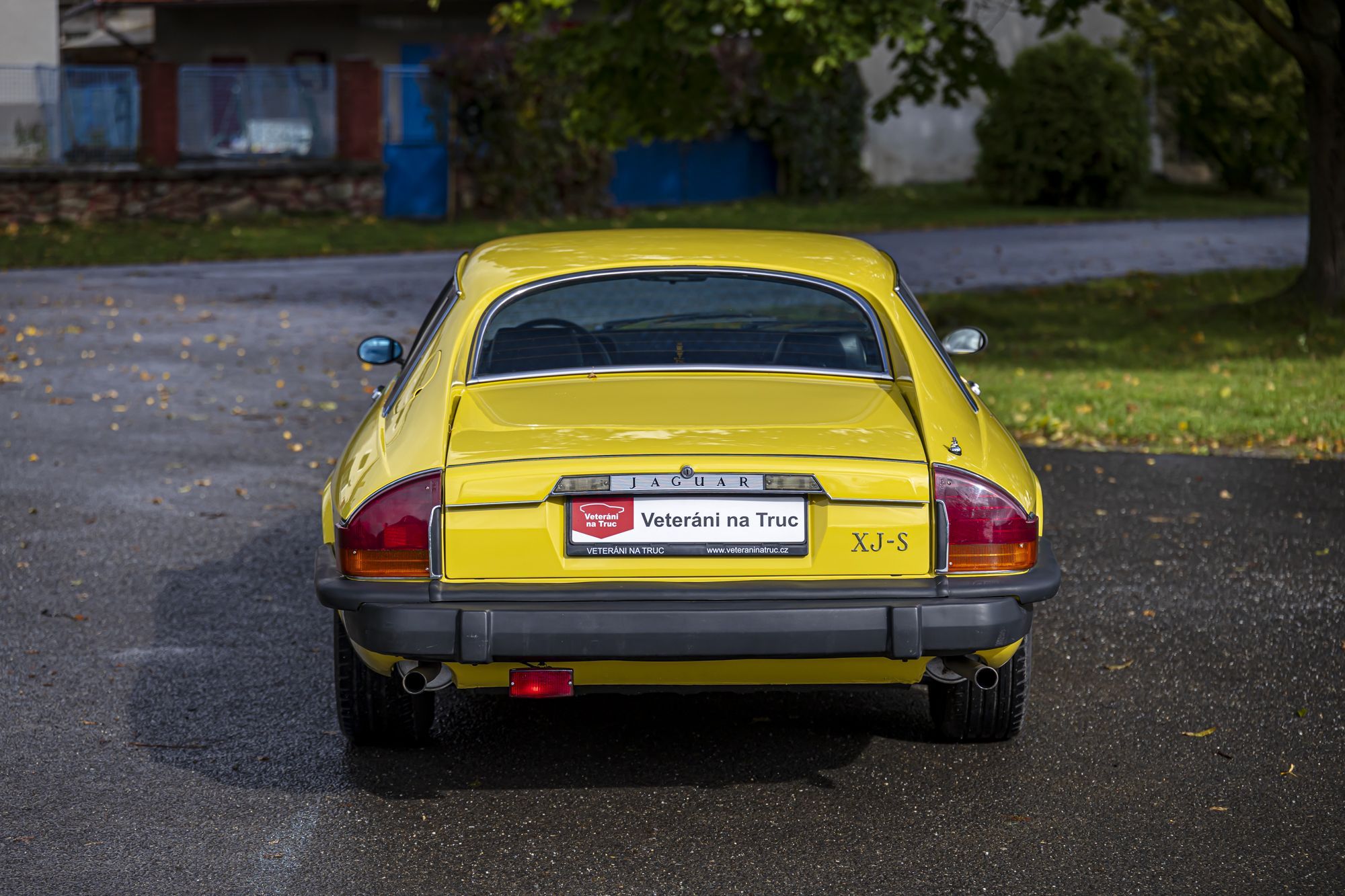 0-2500x0-storage-uploads-media-car-1427-jaguar-xj-s-yellow-manual-24-epjm-.jpg