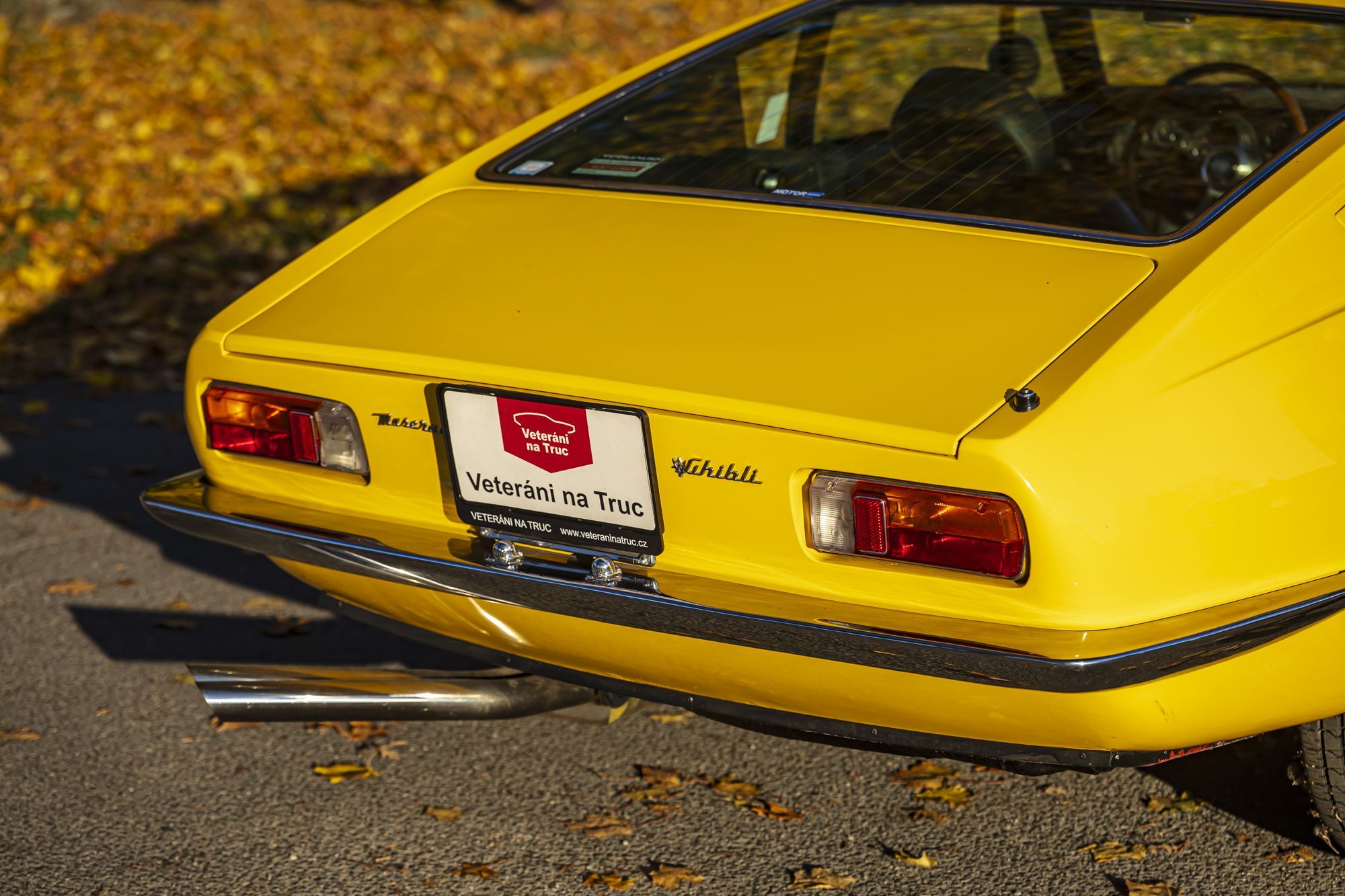0-2500x0-storage-uploads-media-car-1514-maserati-ghibli-yellow-19-xars-.jpg