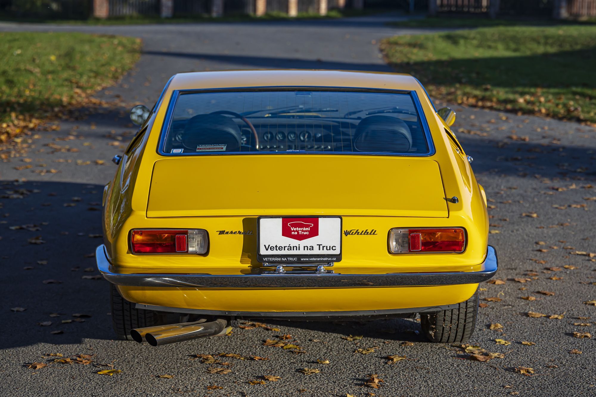 0-2500x0-storage-uploads-media-car-1514-maserati-ghibli-yellow-24-iojl-.jpg