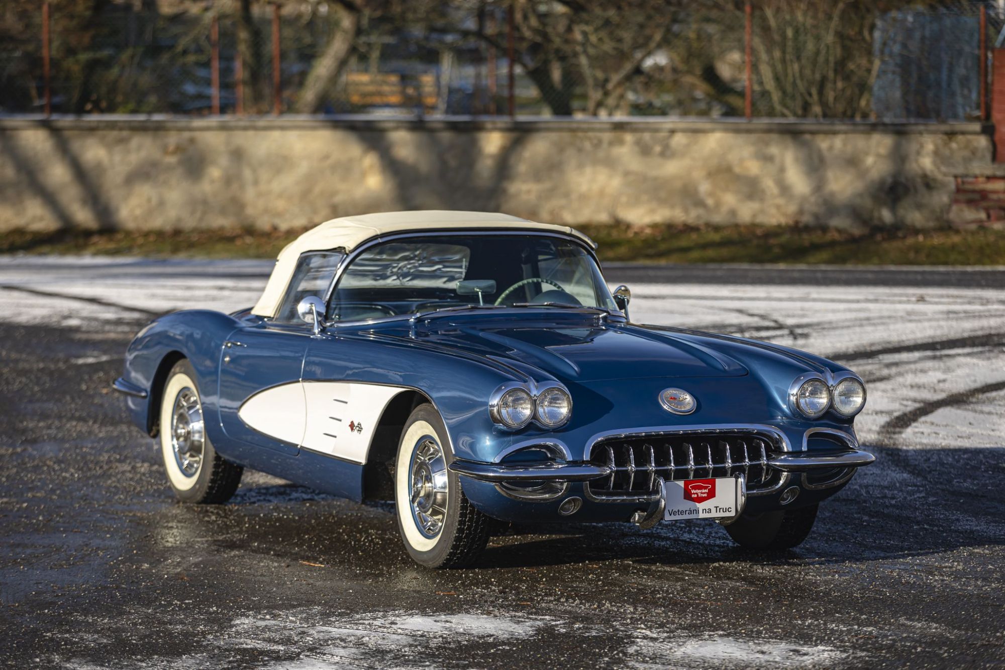 0-2500x0-storage-uploads-media-car-627-chevrolet-corvette-c1-blue-facelift-85-hfaj-.jpg