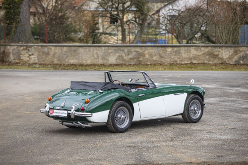 0-2500x0-storage-uploads-media-car-690-austin-healey-mkiii-3000-green-83-6bg2-.jpg
