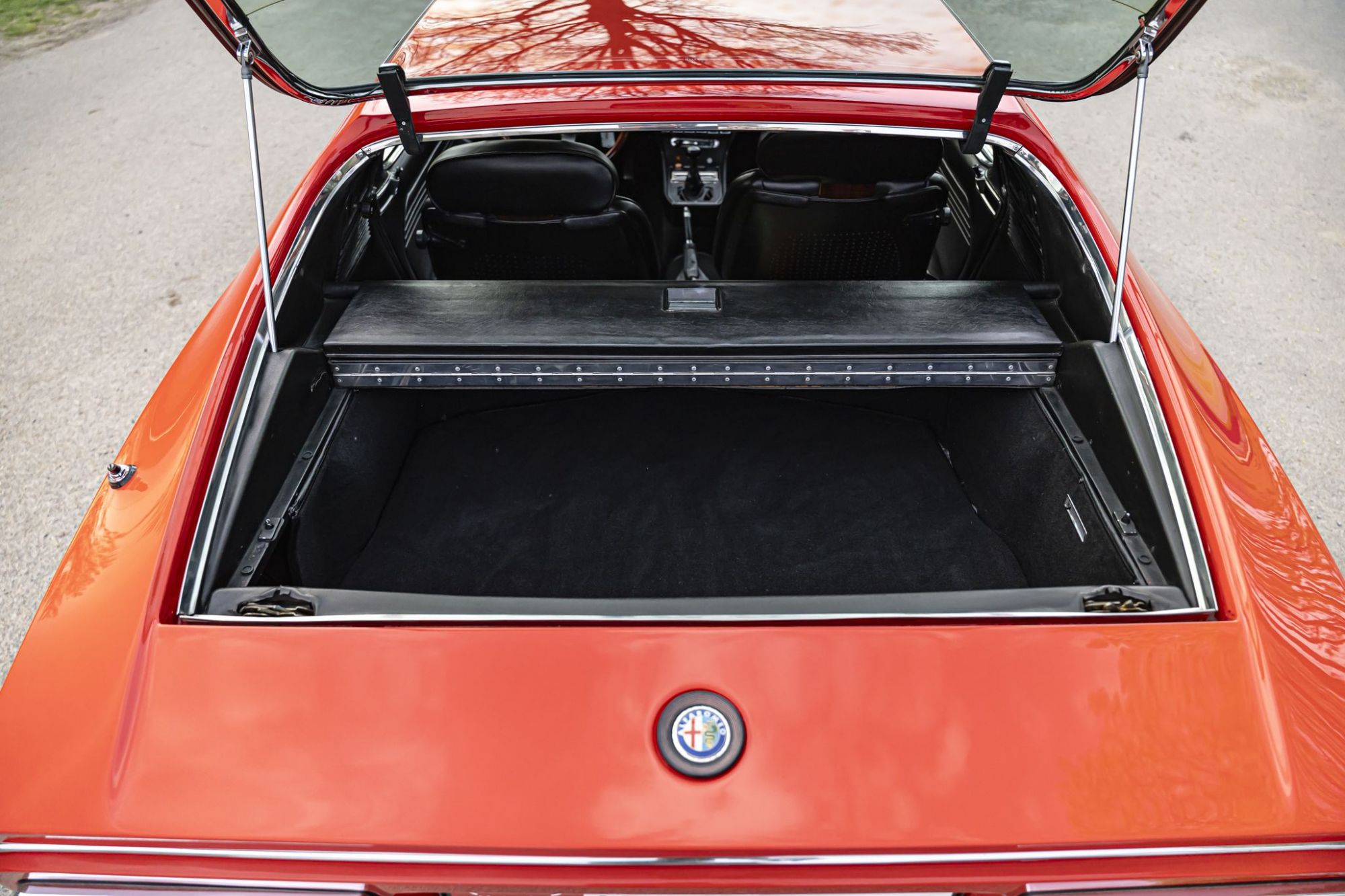 0-2500x0-storage-uploads-media-car-998-alfa-romeo-montreal-orange-82-ttof-.jpg