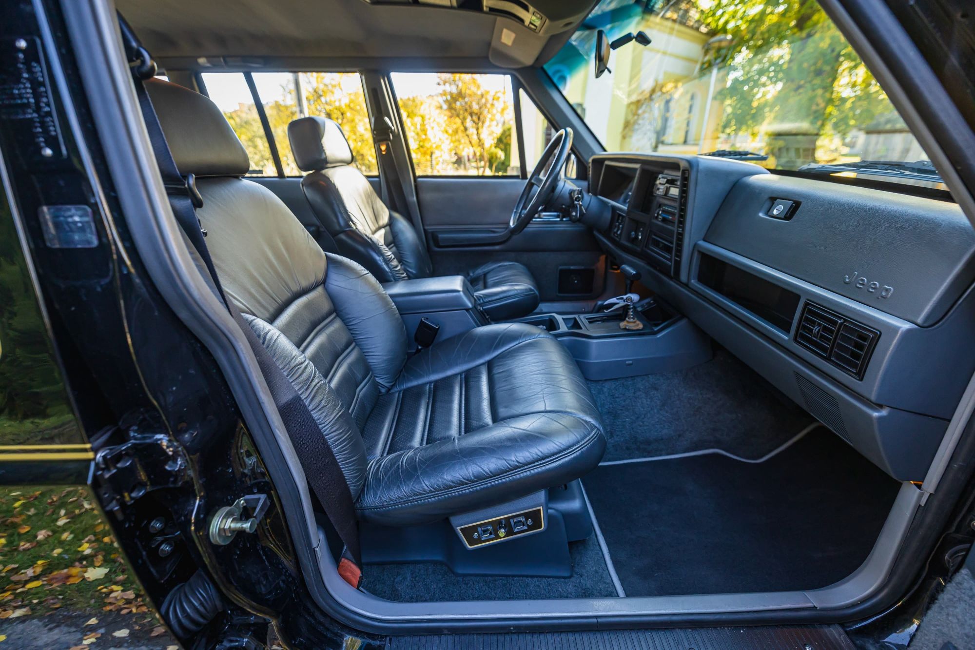 Jeep Cherokee 4.0_69