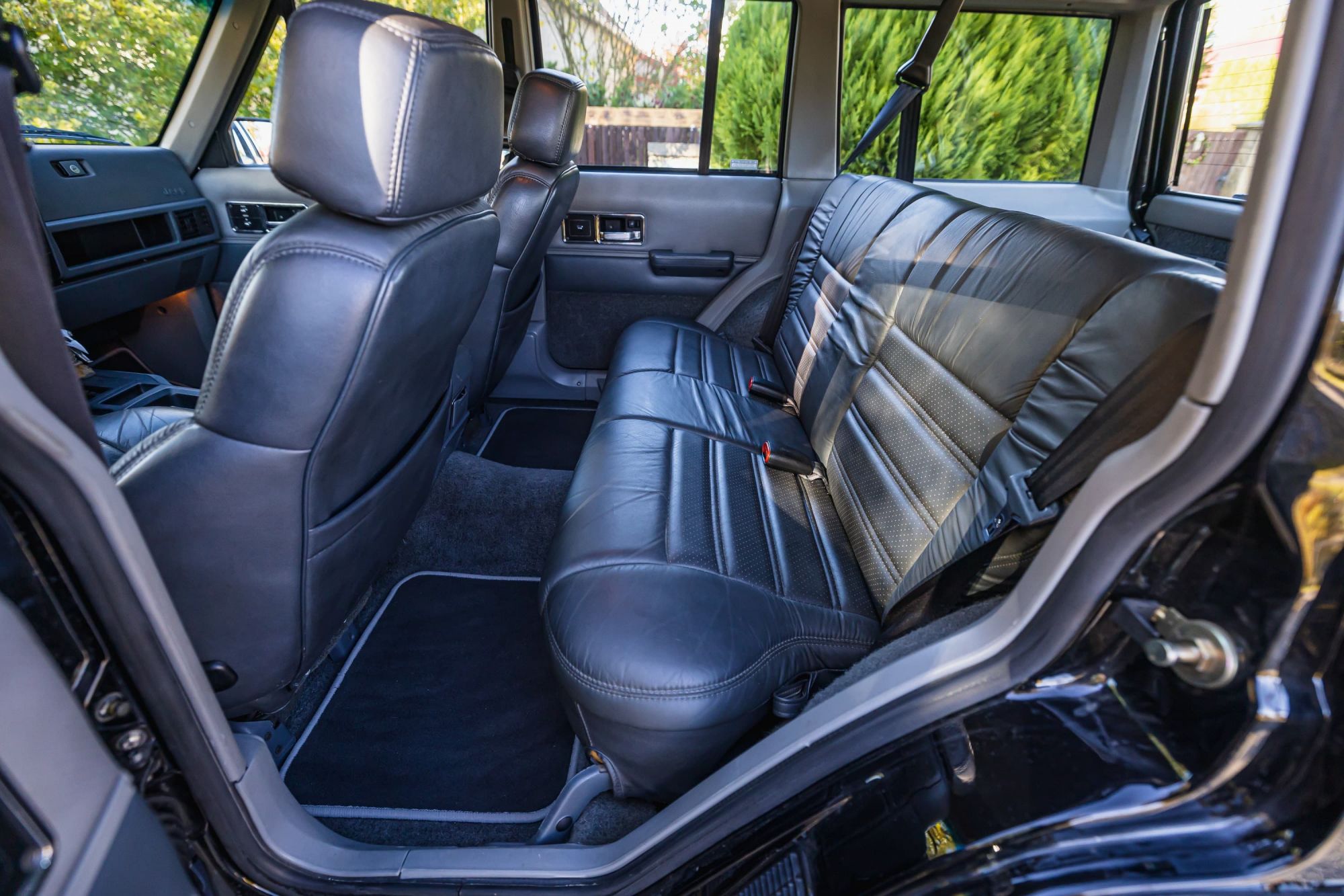 Jeep Cherokee 4.0_75