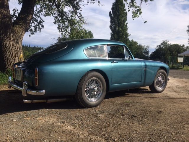 0-aston3-.jpg