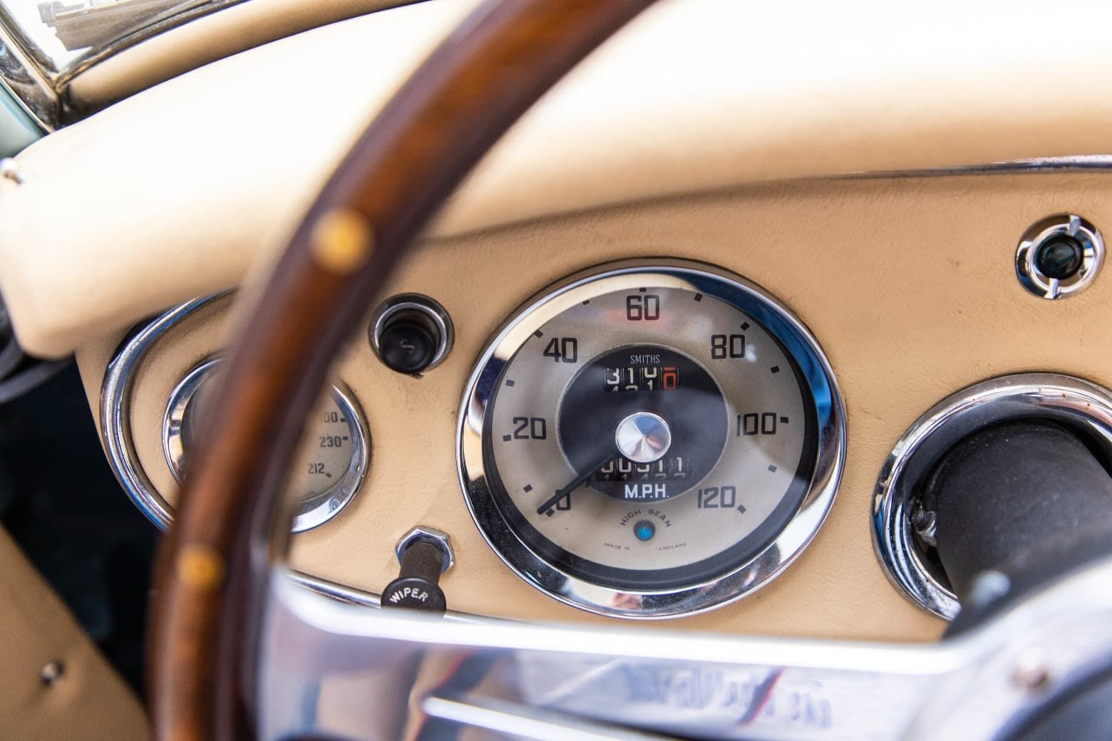 0-austin-healey-3000-38-.jpg