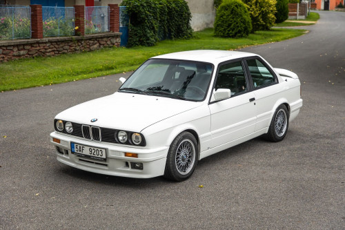 1990 BMW 318is M-technic (E30)