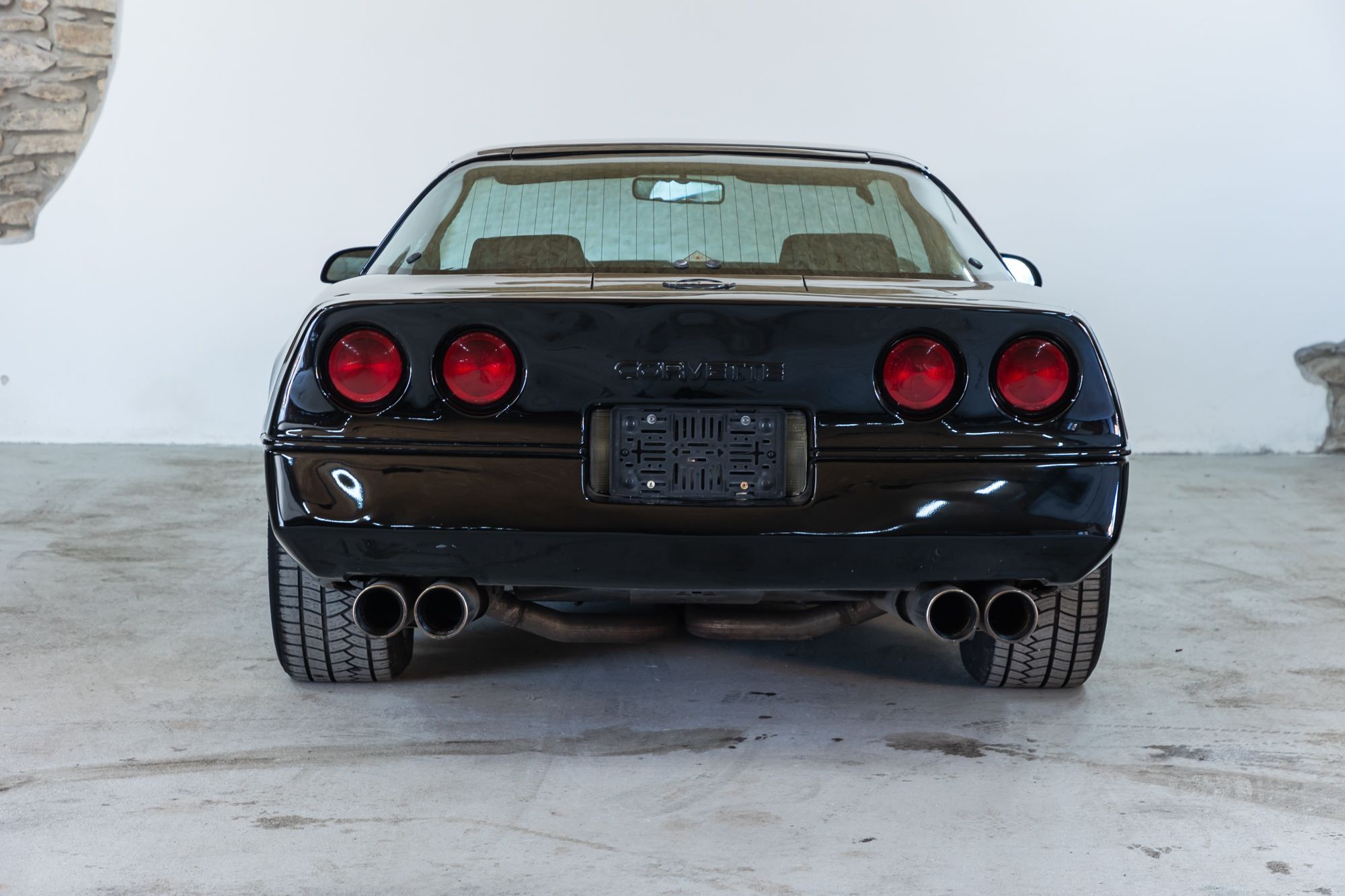 0-corvette-black-15-.jpg