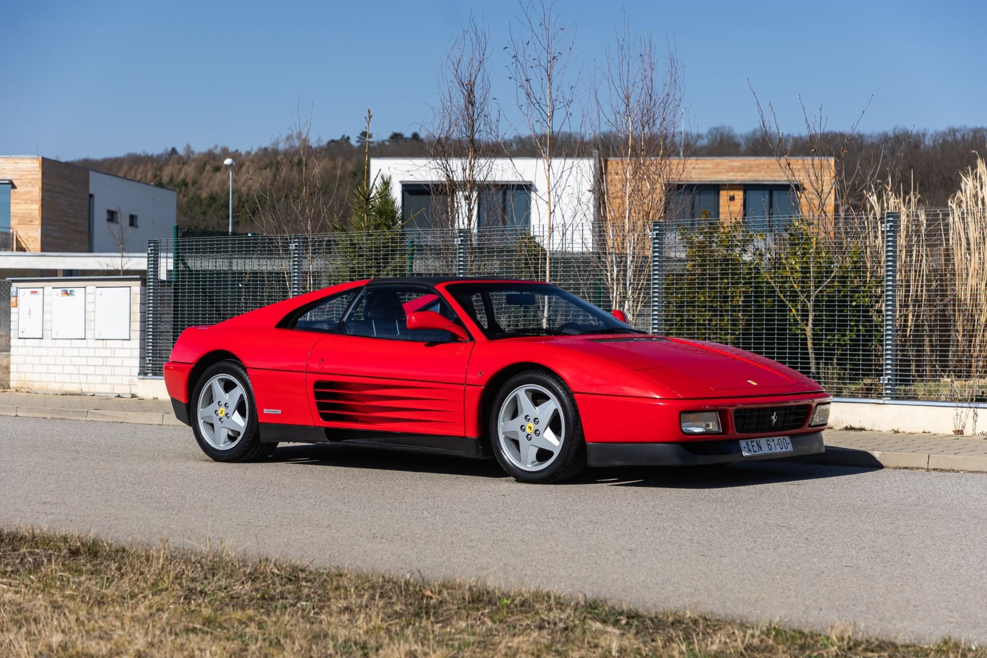 0-ferrari-348tb-5-.jpg