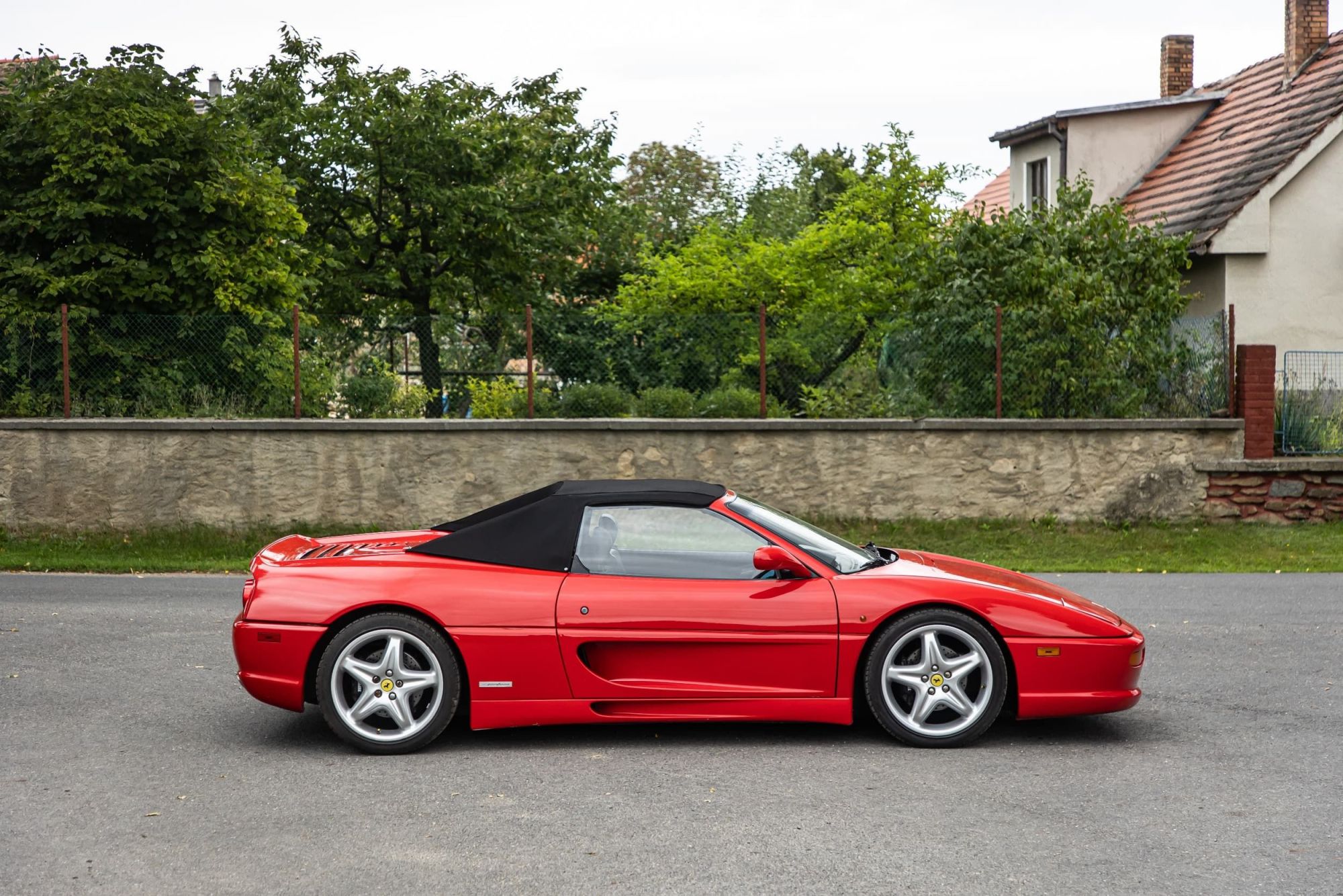 0-ferrari-355f1-62-.jpg