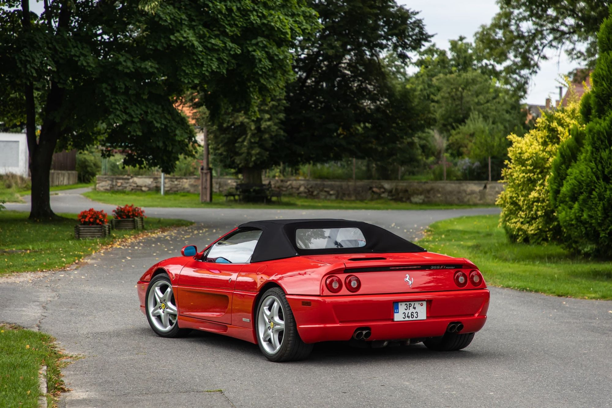 0-ferrari-355f1-75-.jpg
