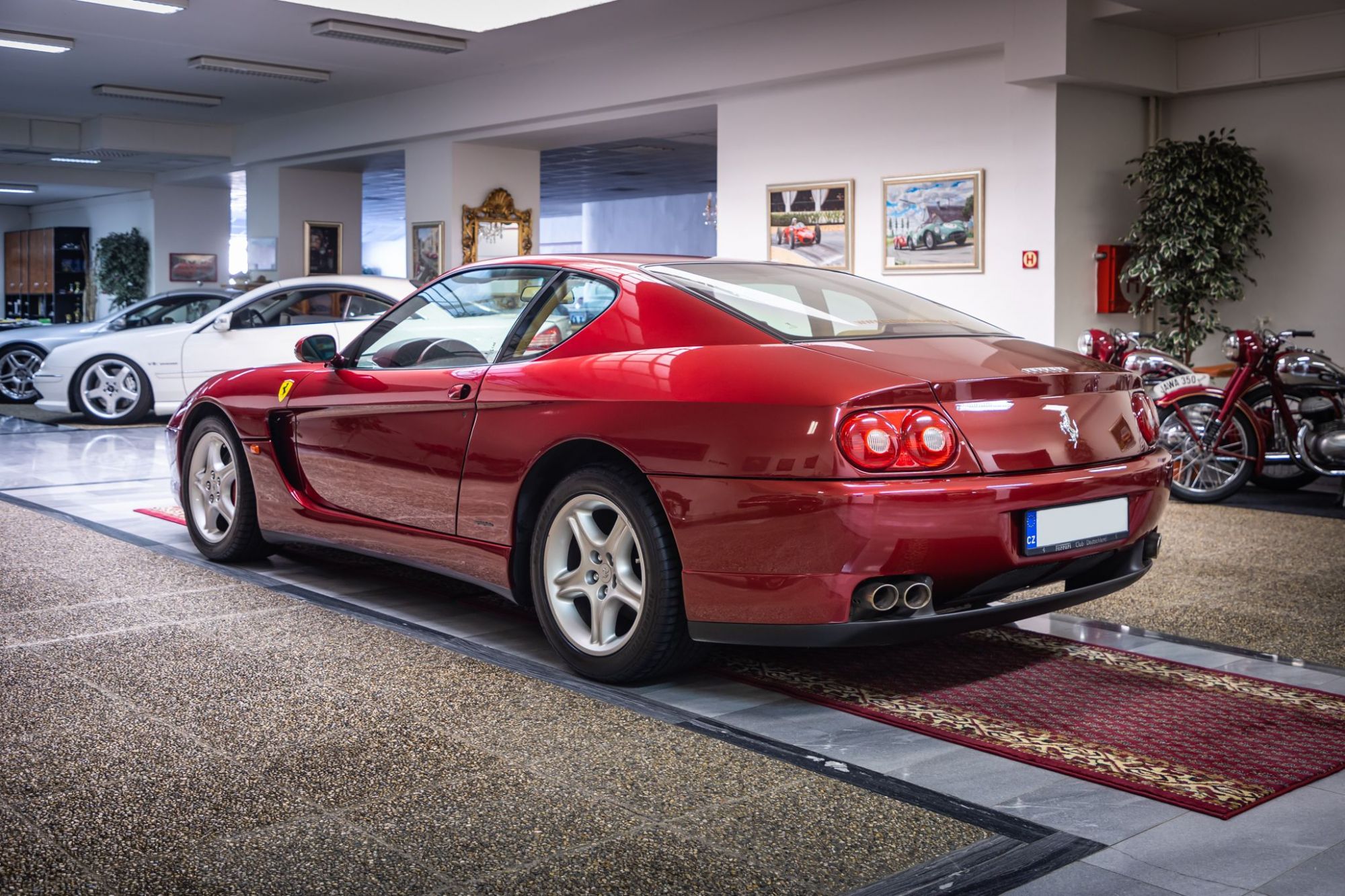 0-ferrari-365-43-.jpg