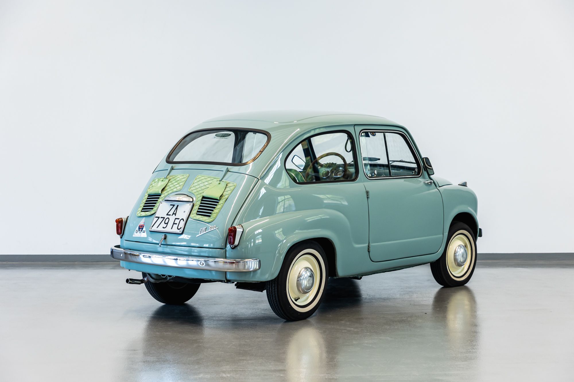 0-fiat-600-40-.jpg