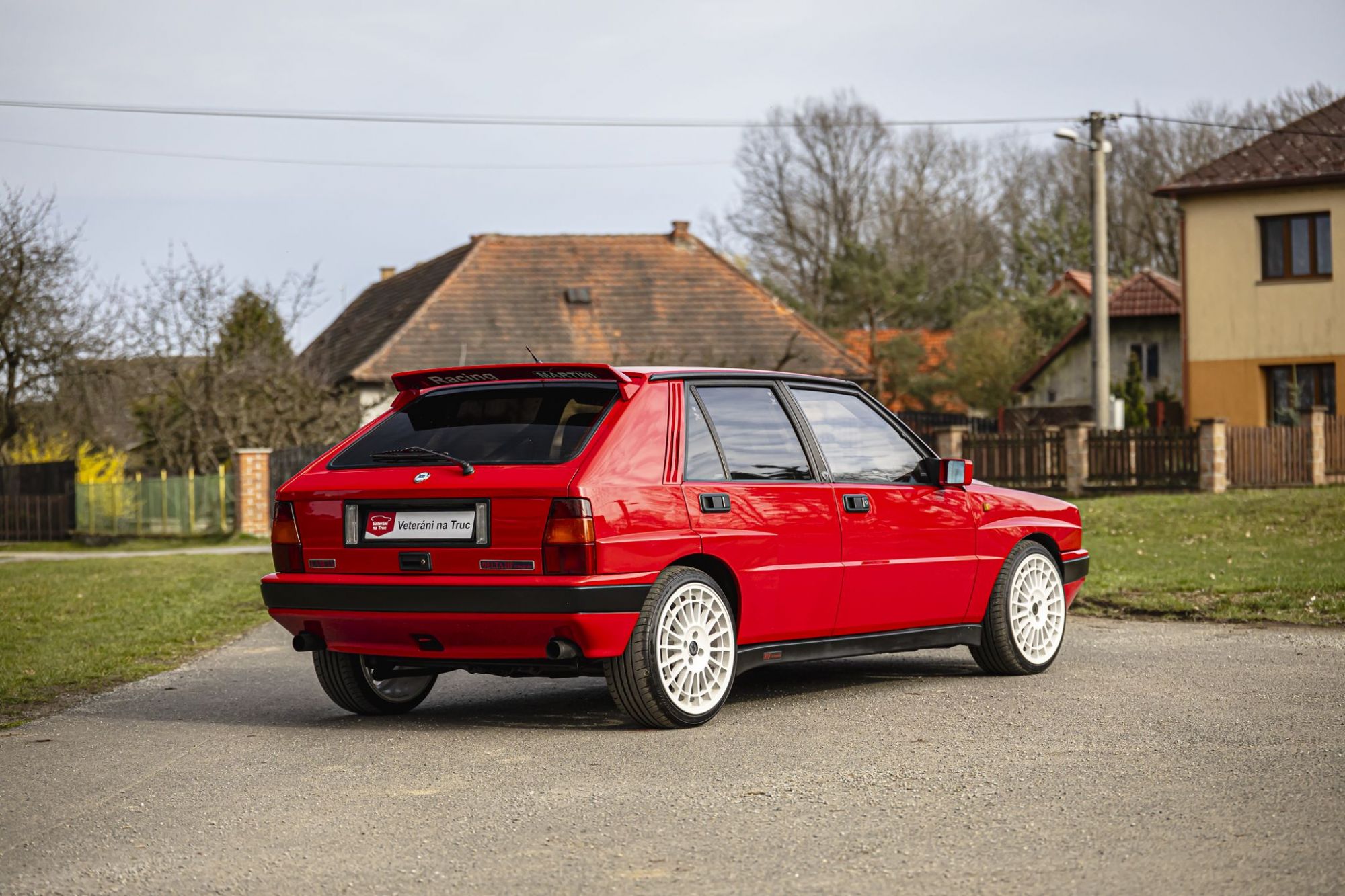 0-lancia-delta-integrale-8v-red-90-.jpg