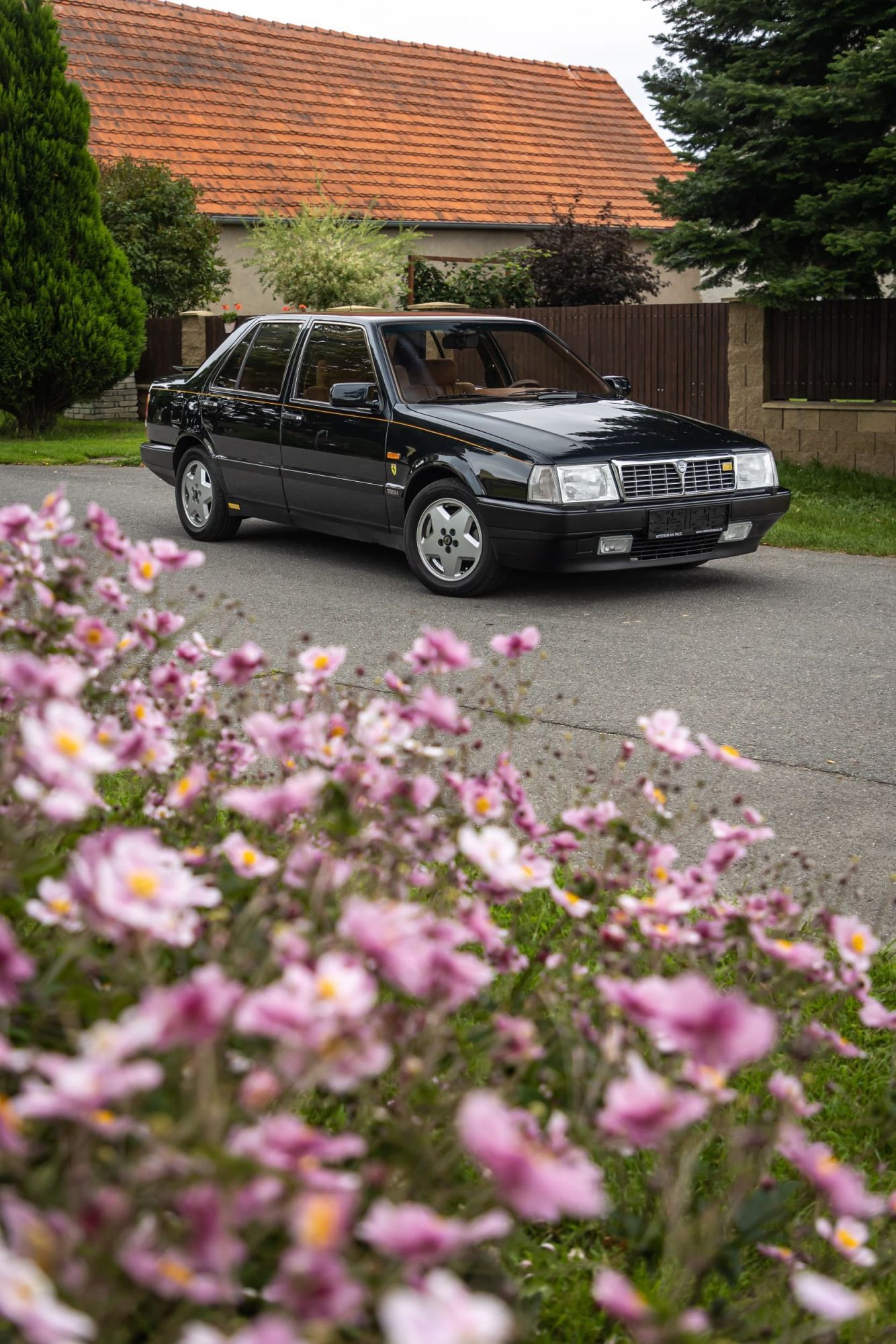 0-lancia-thema-8-32-89-.jpg