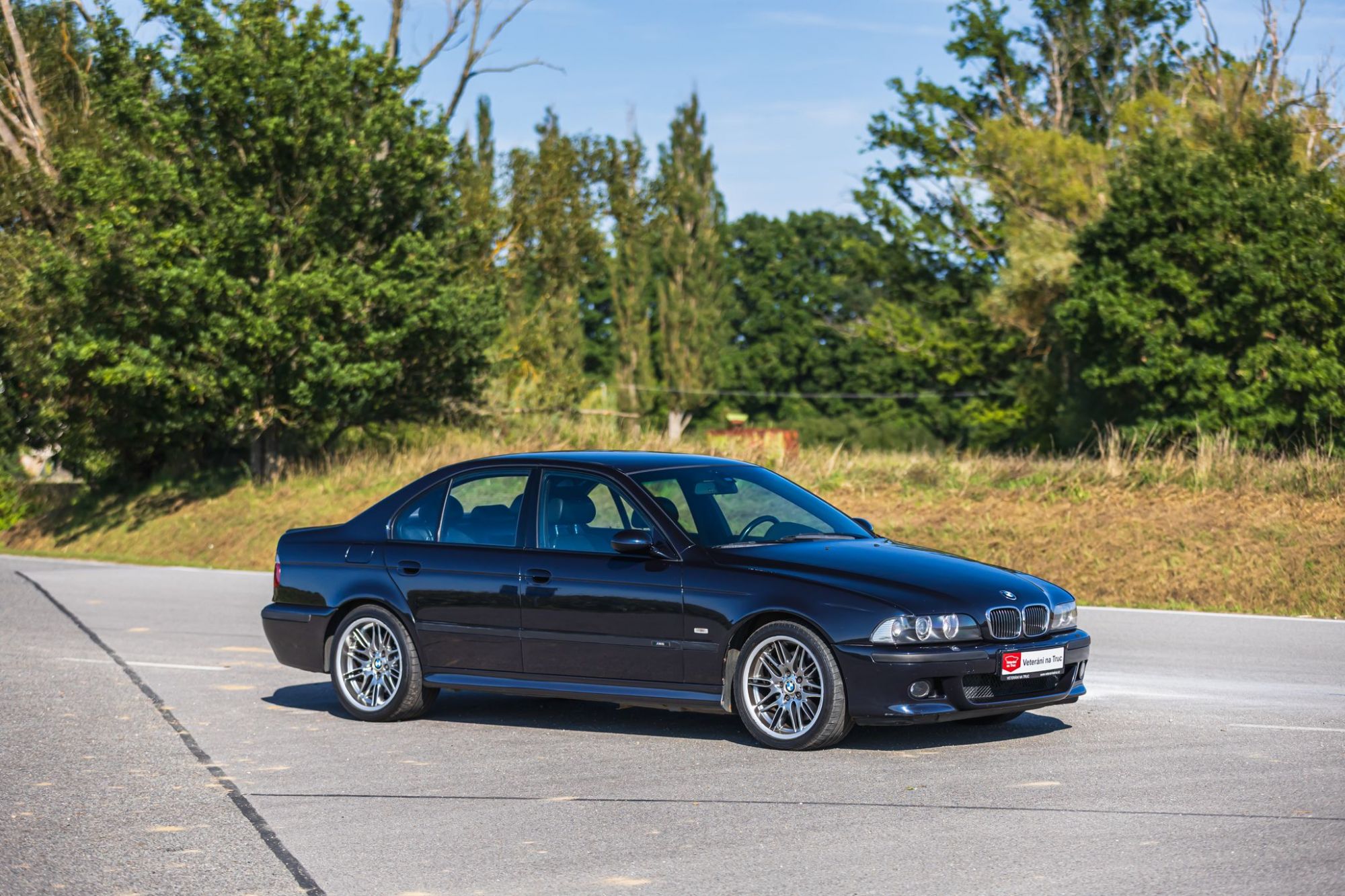 0-low-bmw-m5-e39-1-.jpg