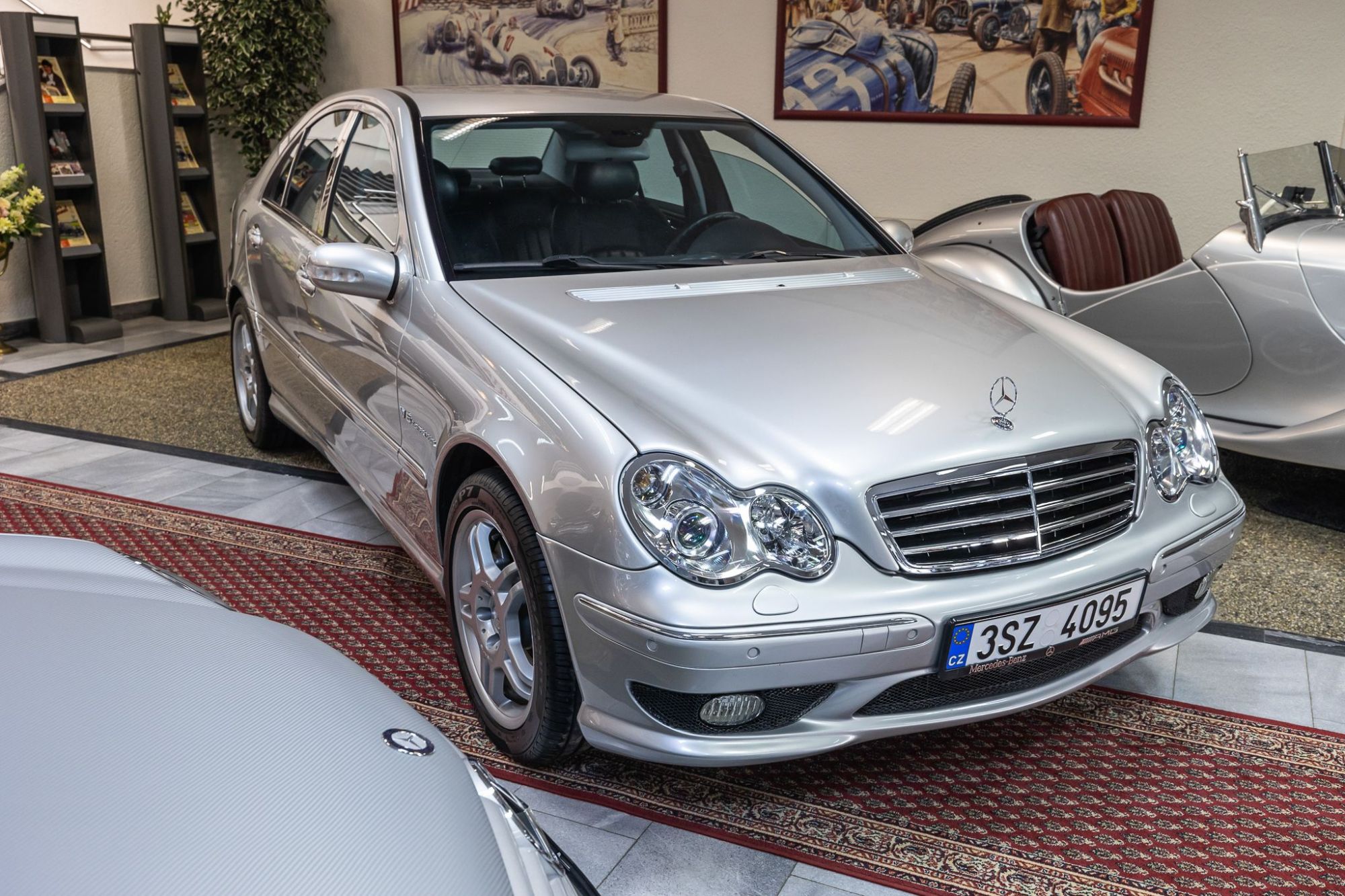 0-mb-c32-amg-sedan-17-.jpg