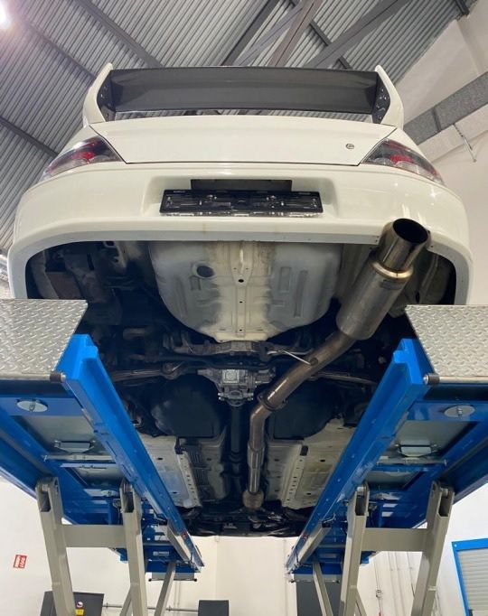 29-mitsubishi-lancer-evo-fq320