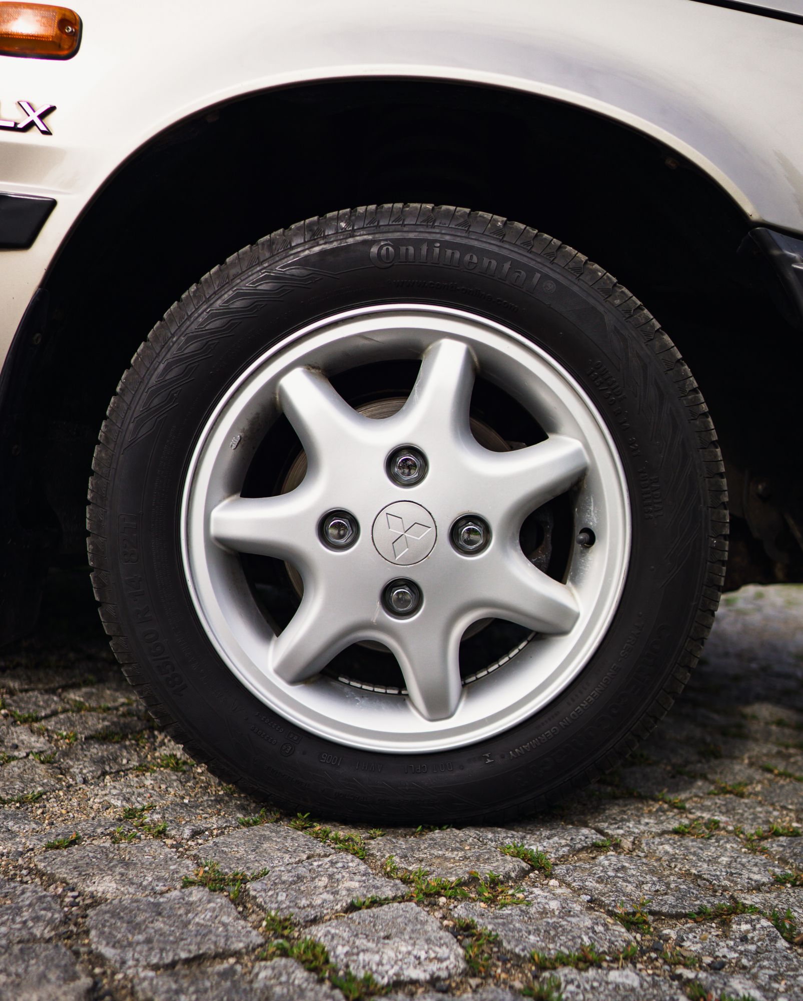 2B735F27-0058-46F6-91A2-181C6282E8AD