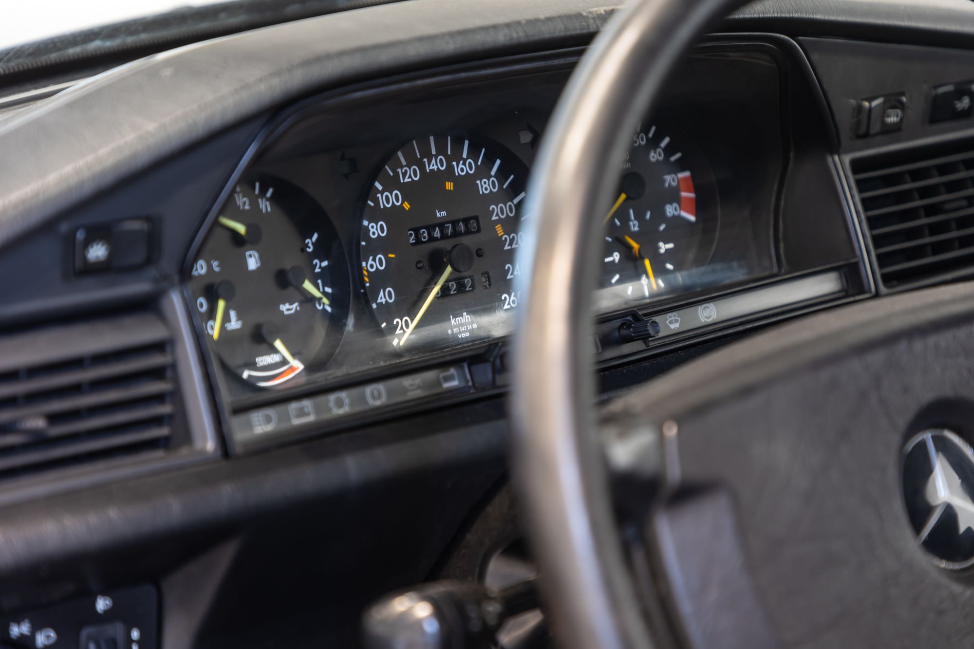 Mercedes 2.3 16V_14.JPG