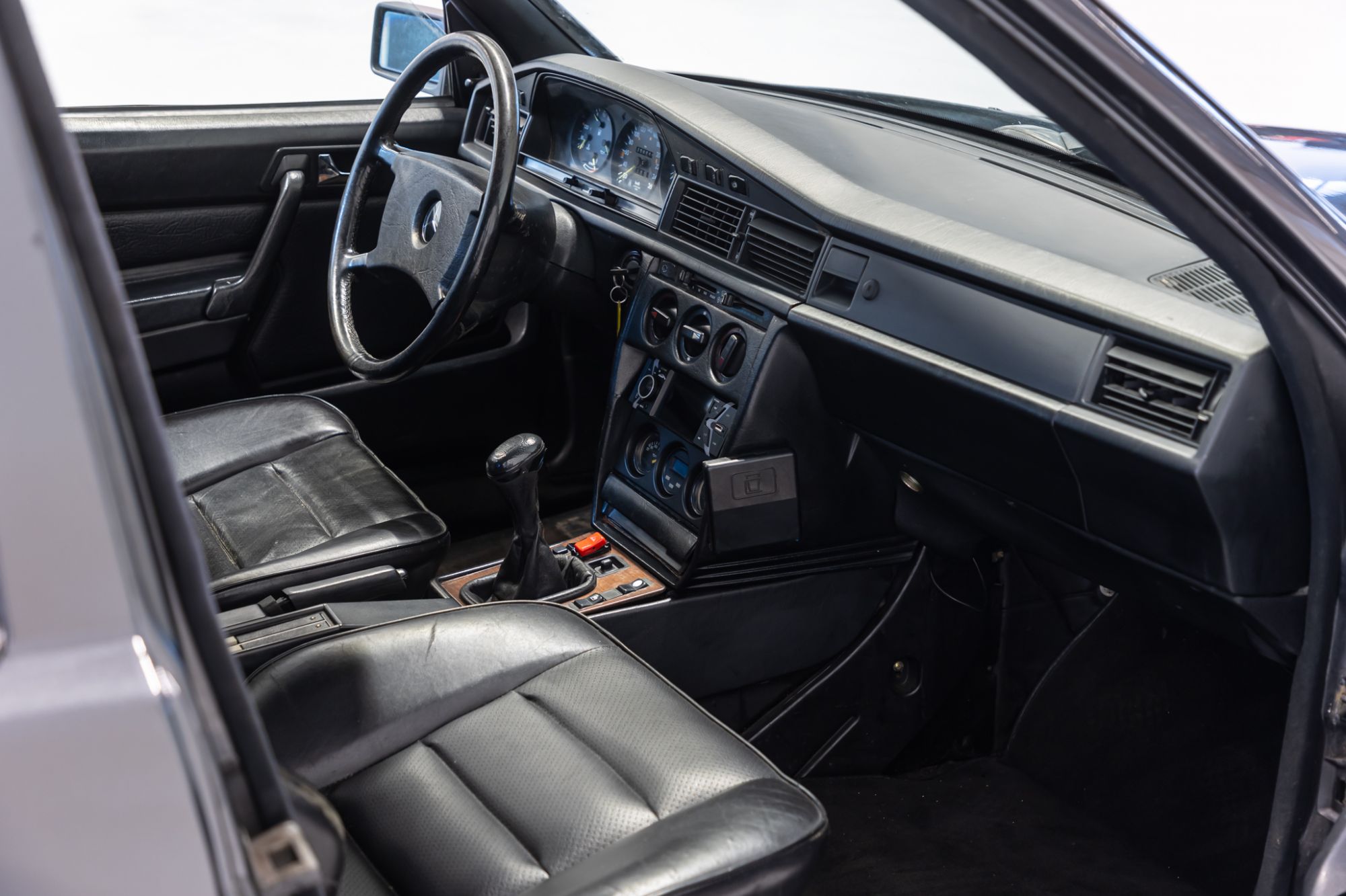 Mercedes 2.3 16V_19.JPG