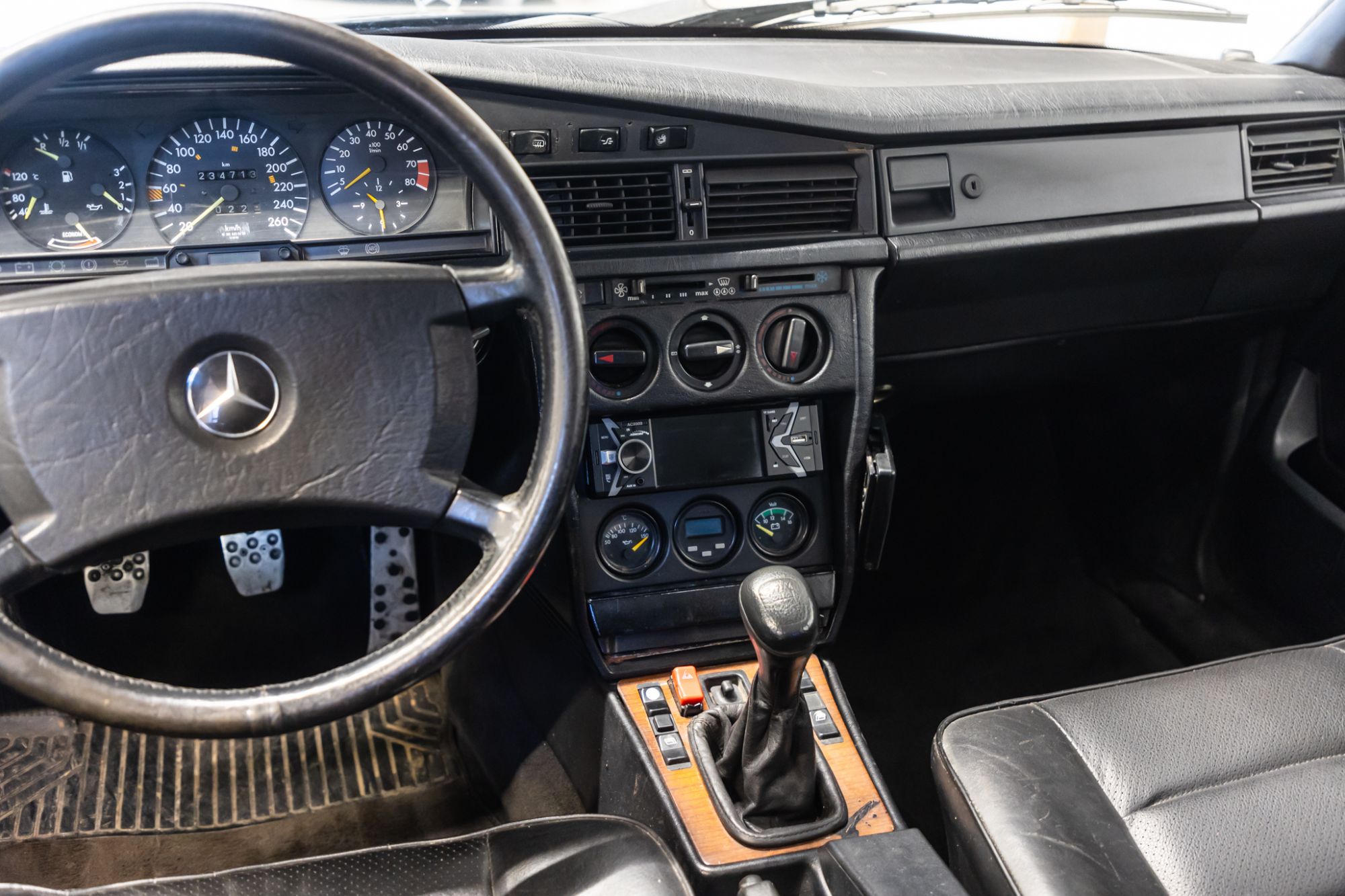 Mercedes 2.3 16V_24.JPG