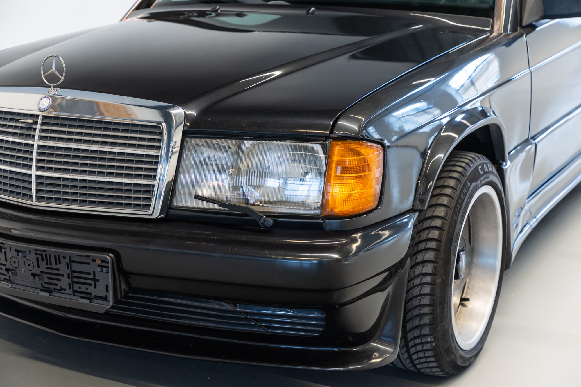 Mercedes 2.3 16V_3.JPG