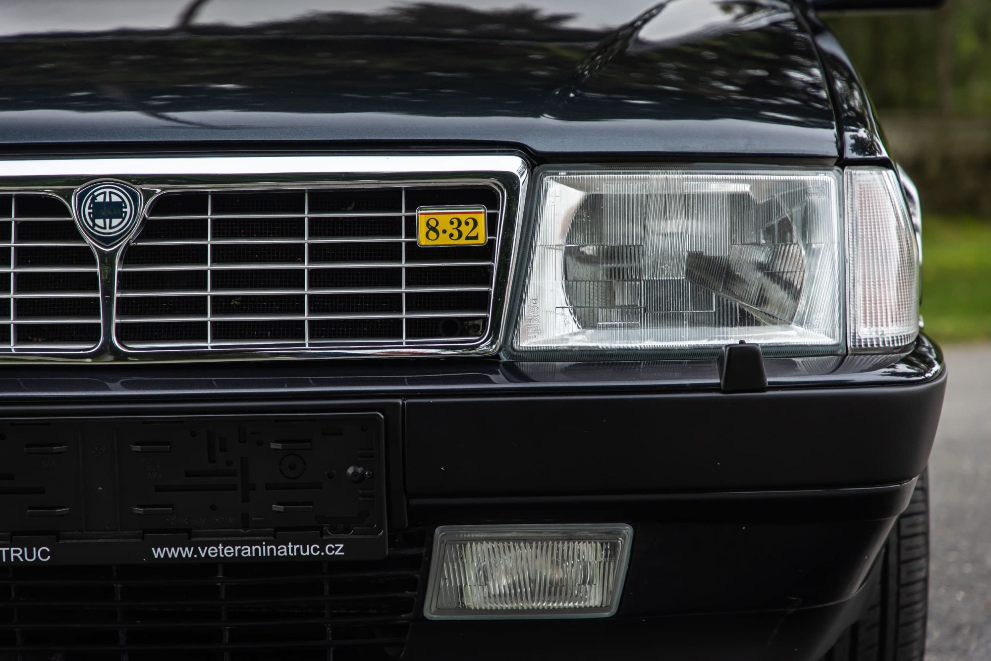 Lancia Thema 8.32_14