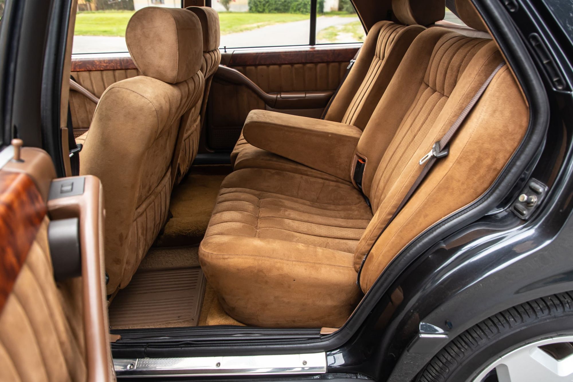 Lancia Thema 8.32_43