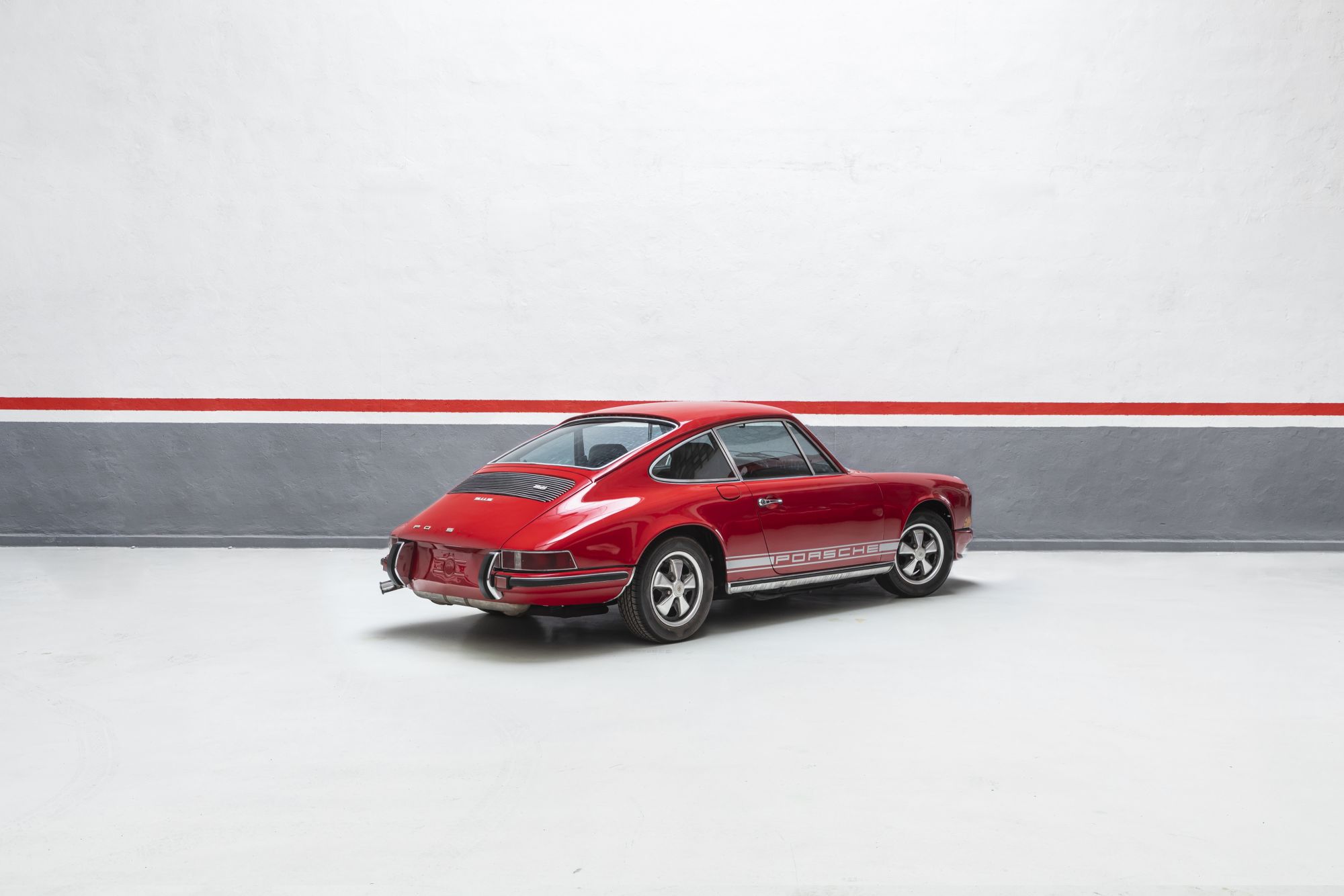 Porsche 911 2.4S_37