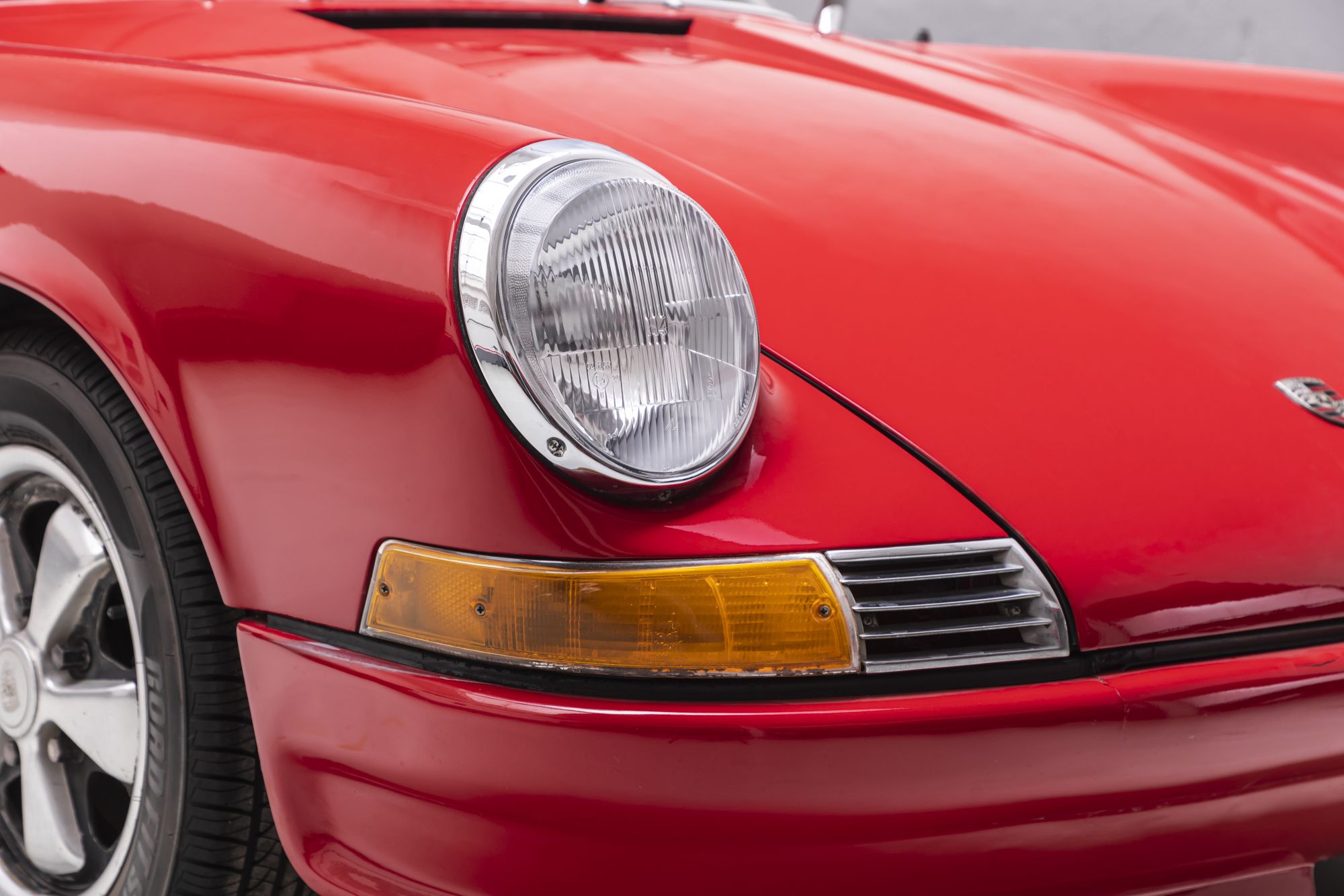 Porsche 911 2.4S_4