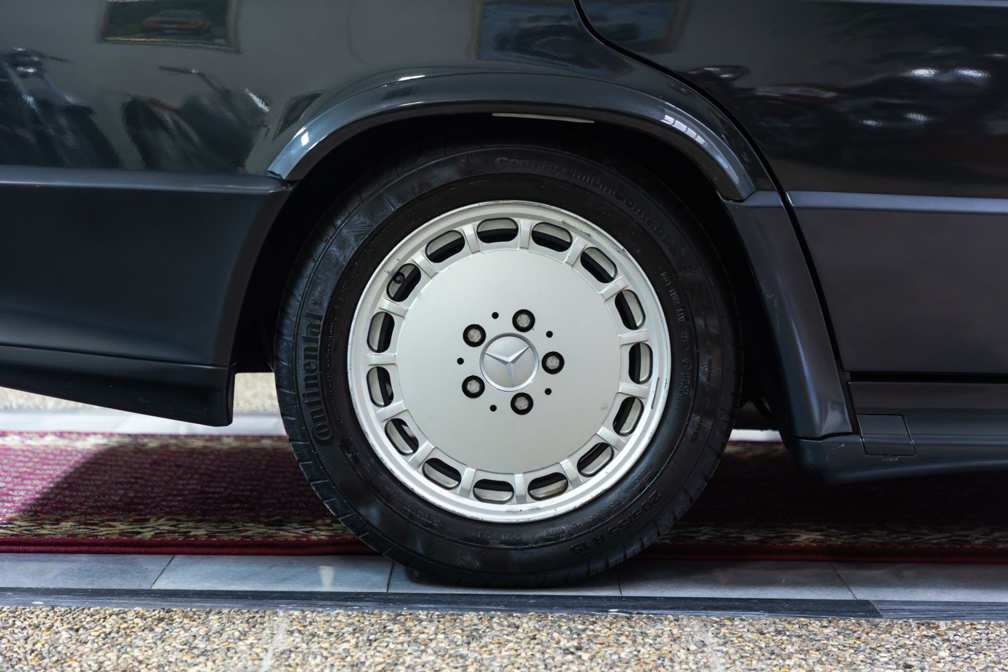 Mercedes Benz 190E 2.5 16V_24.JPG