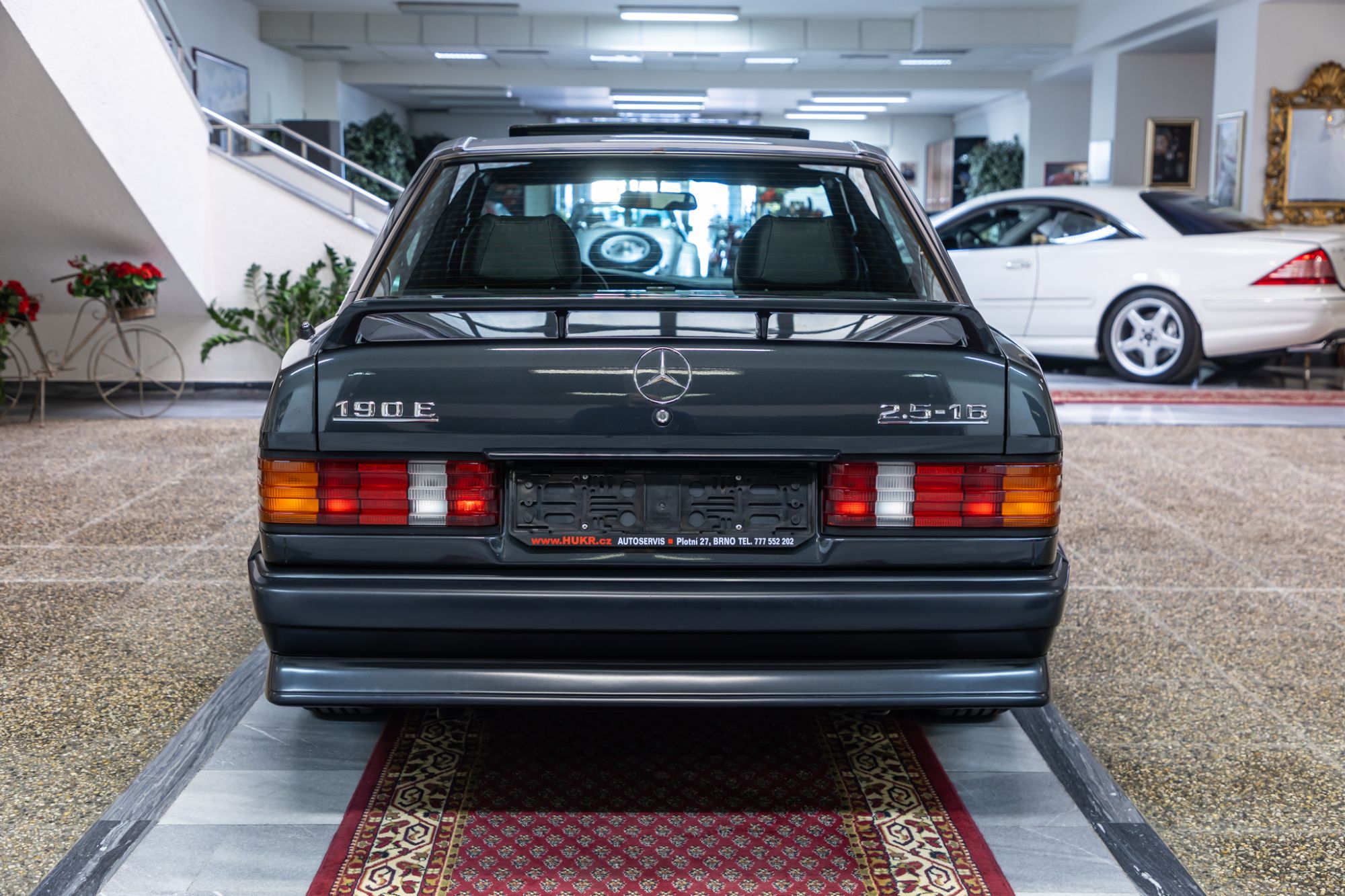 Mercedes Benz 190E 2.5 16V_32.JPG