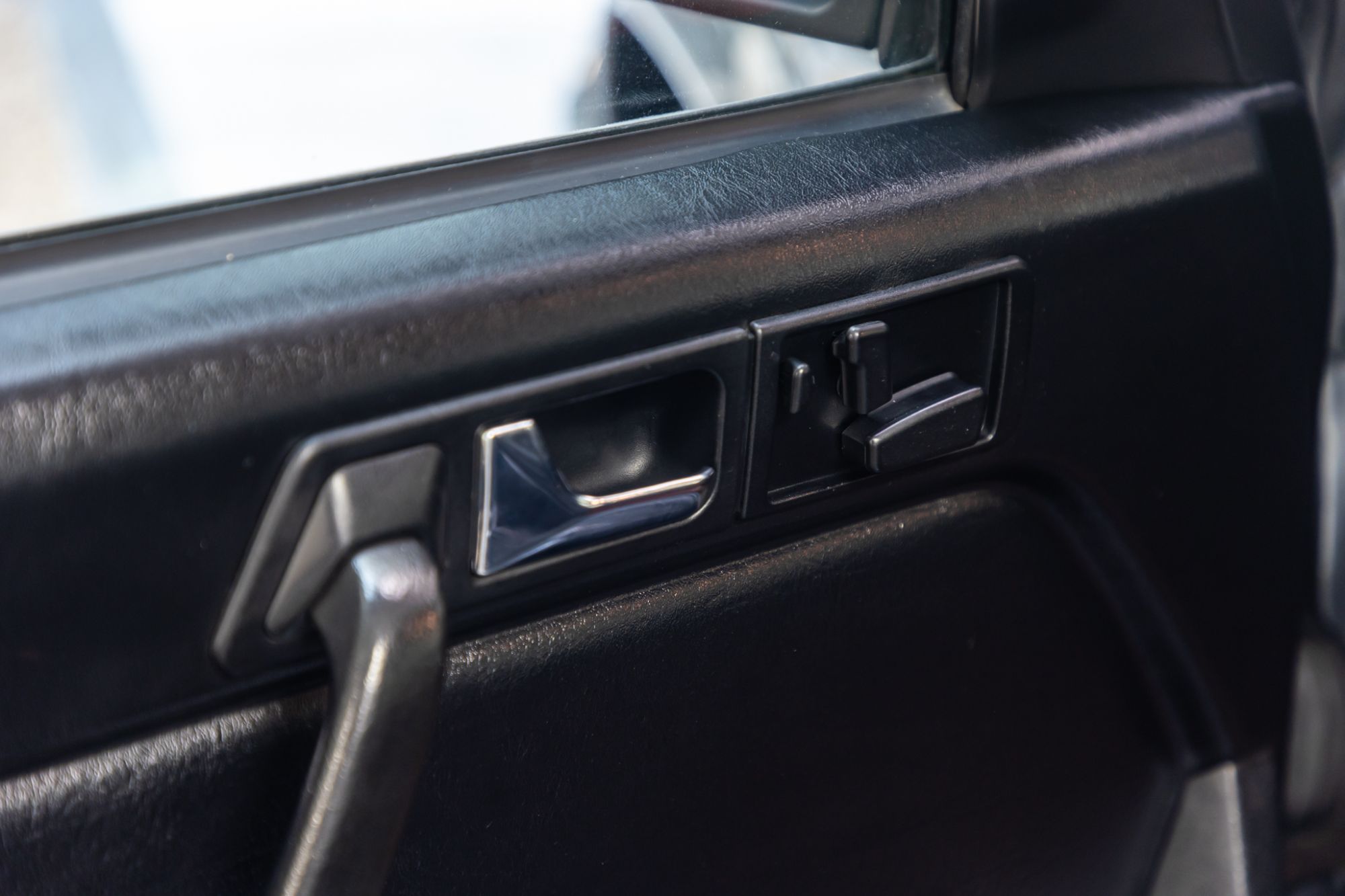 Mercedes Benz 190E 2.5 16V_40.JPG