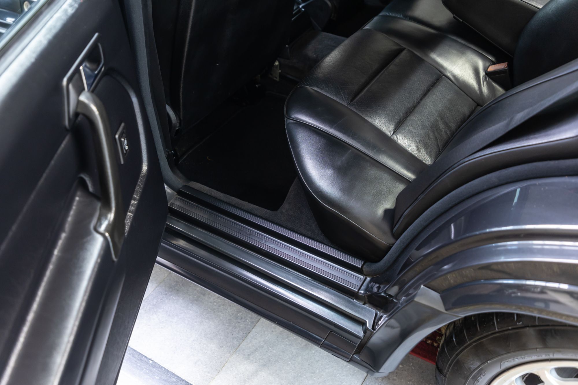 Mercedes Benz 190E 2.5 16V_52.JPG