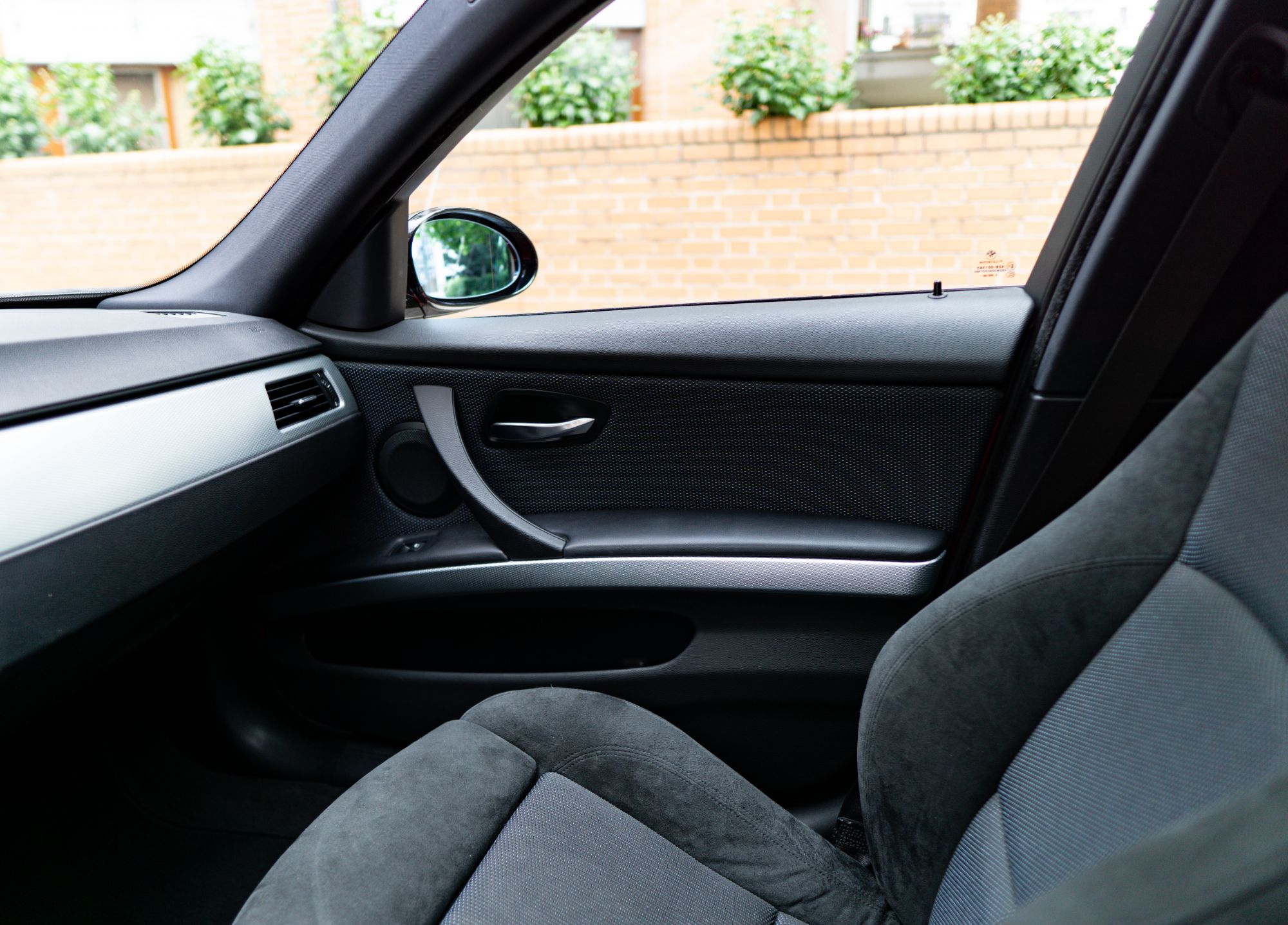 52B611E9-9B16-4170-A317-6186E5219755