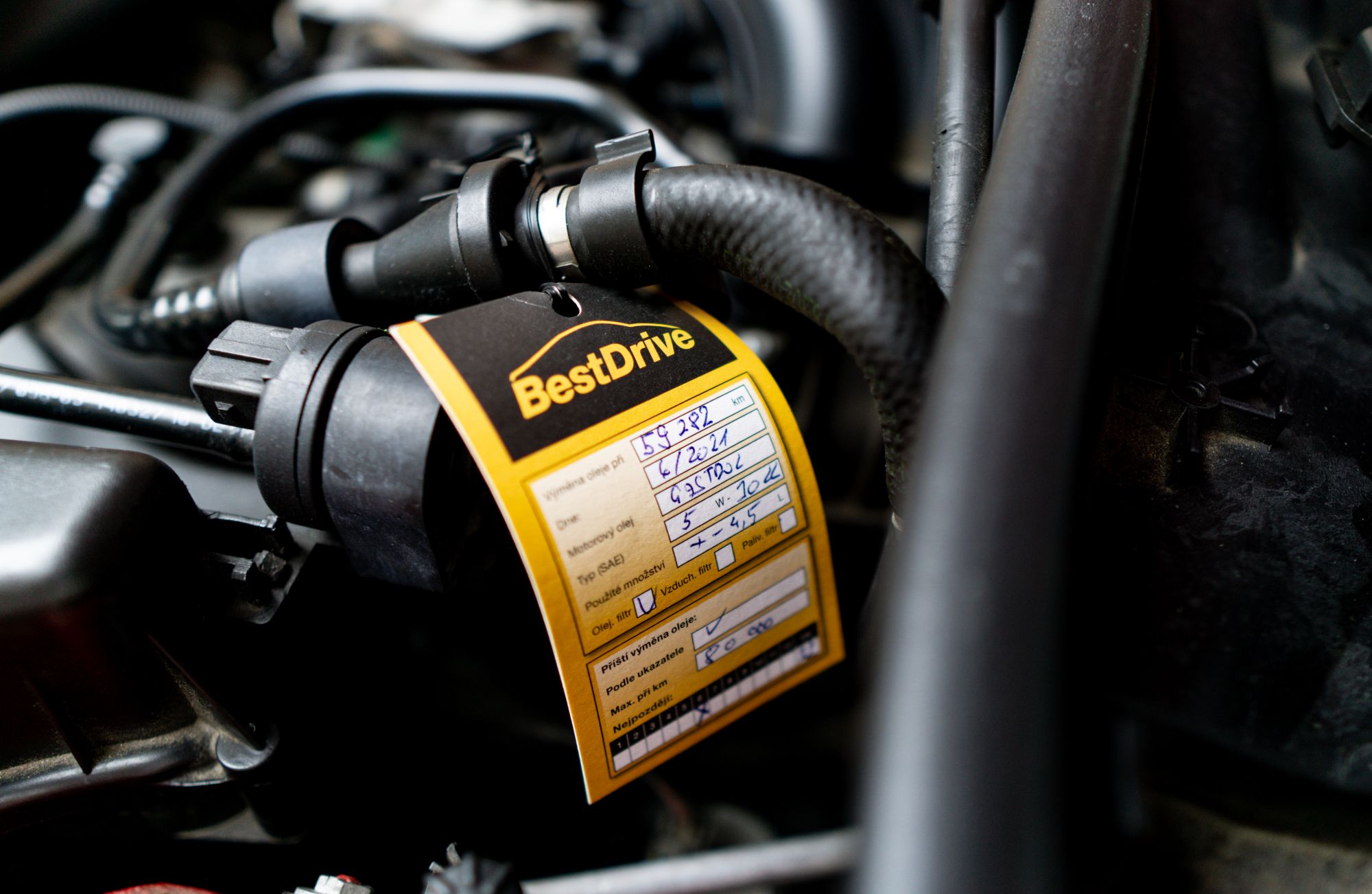 859CD3AA-E6A5-4BC5-ABC4-4D9532B9A0DF