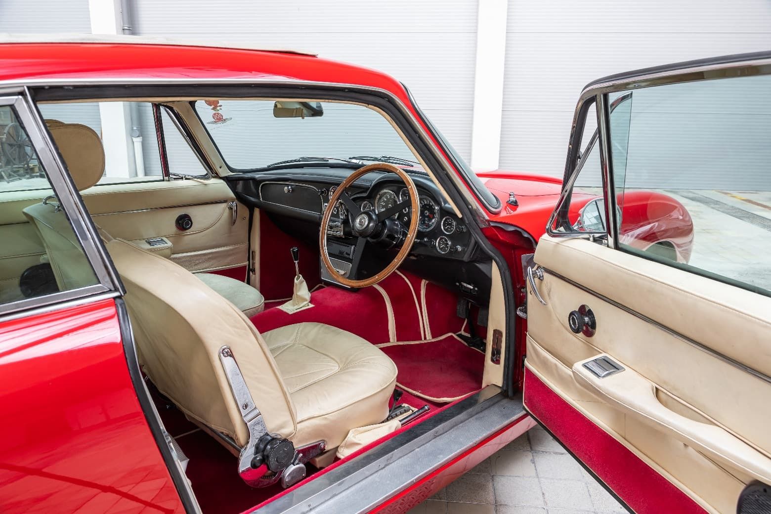 Aston Martin DB6 Auctomobile_16