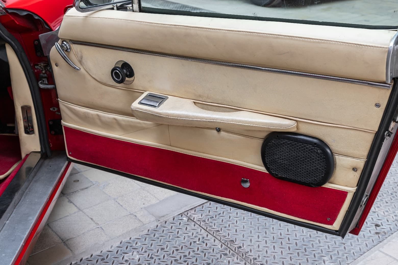 Aston Martin DB6 Auctomobile_18