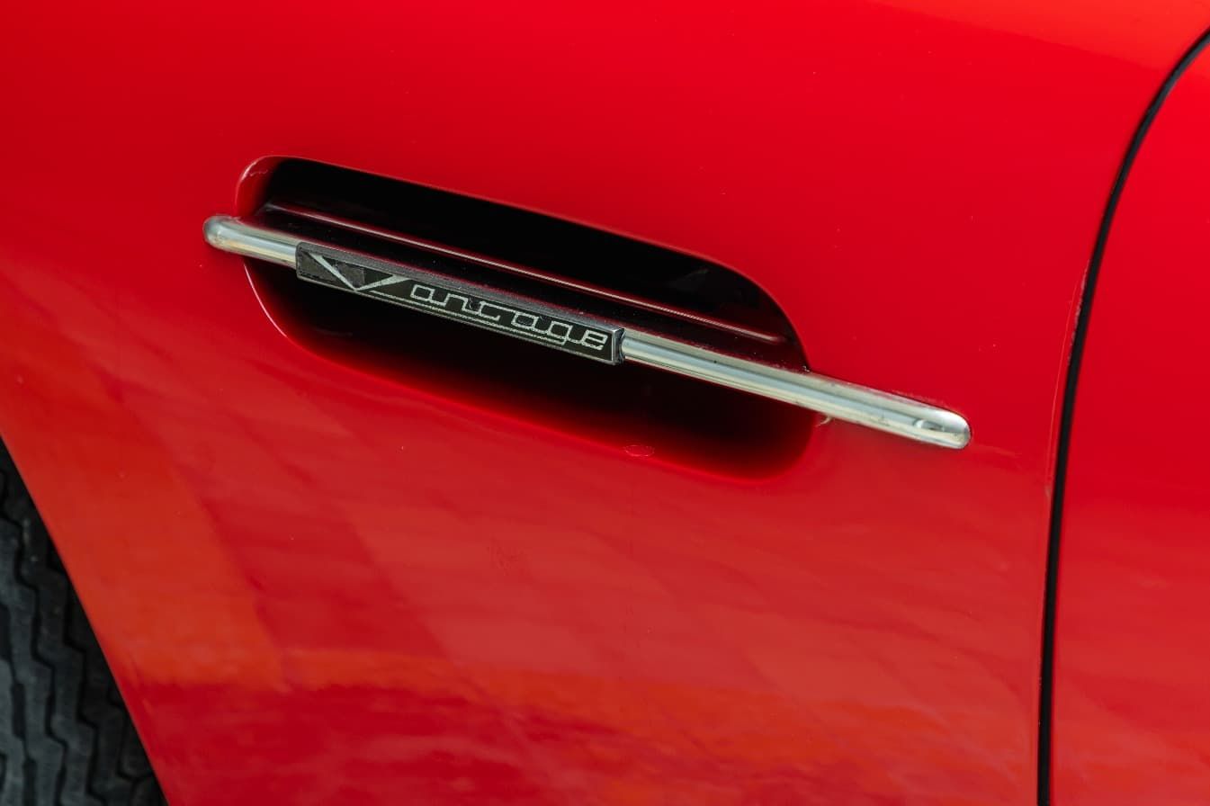 Aston Martin DB6 Auctomobile_46