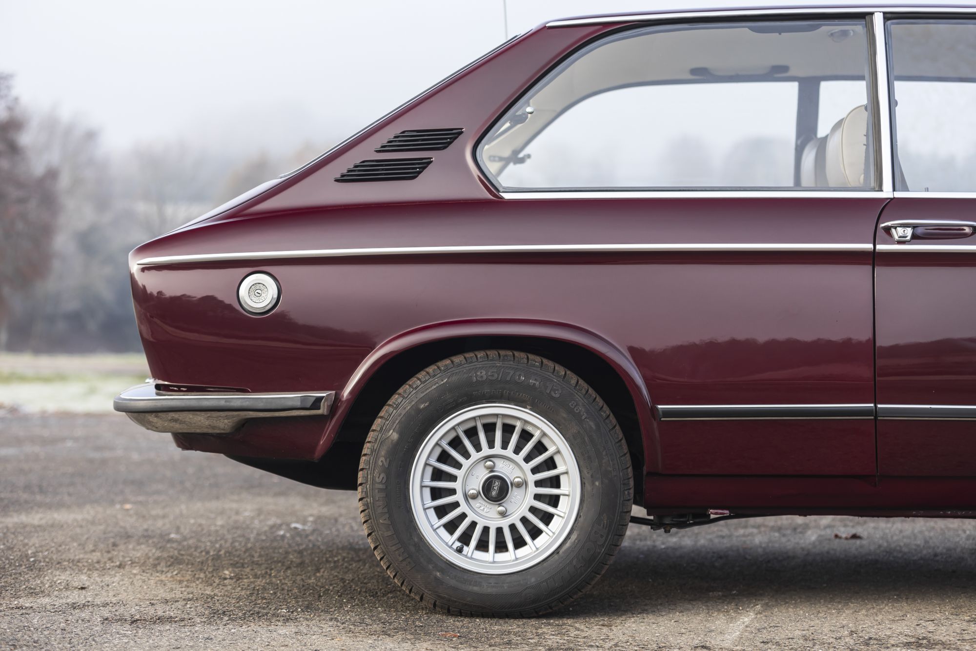 BMW 2002Touring Auctomobile_10