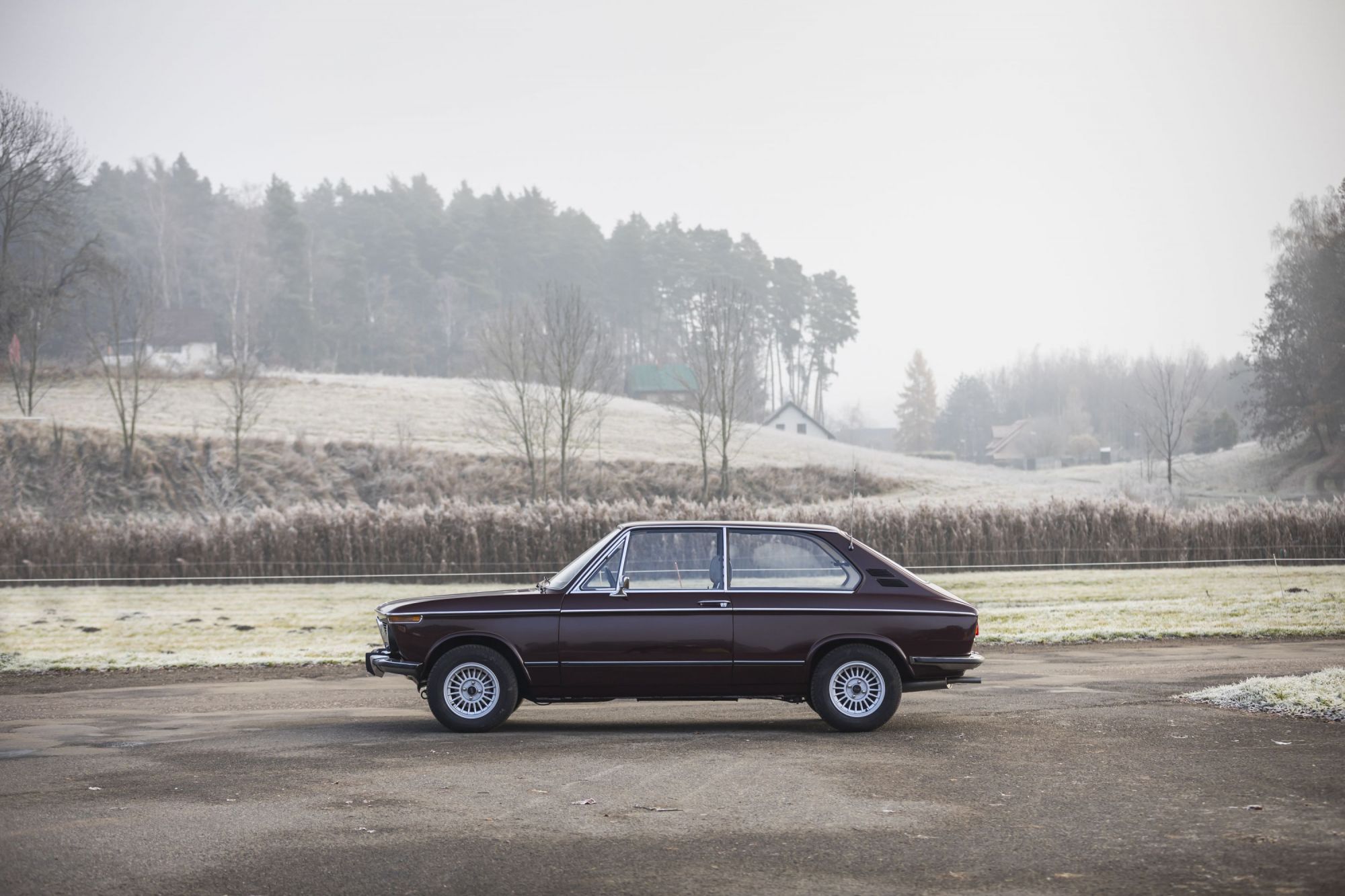 bmw-2002touring-auctomobile-4.jpg